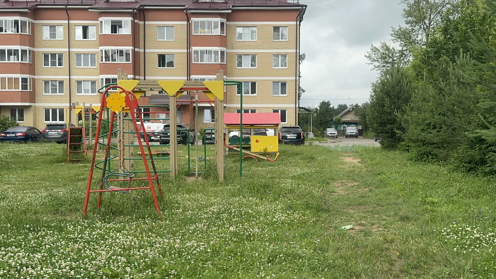 Солнечногорск, благоустройсво, уборка дворов, покос травы, промывка дорог,