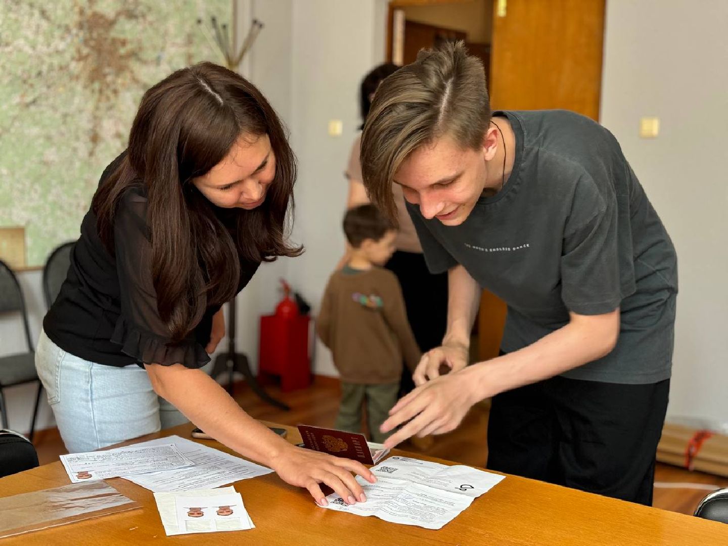 вручение паспорта, паспорт гражданина рф, администрация, восход,