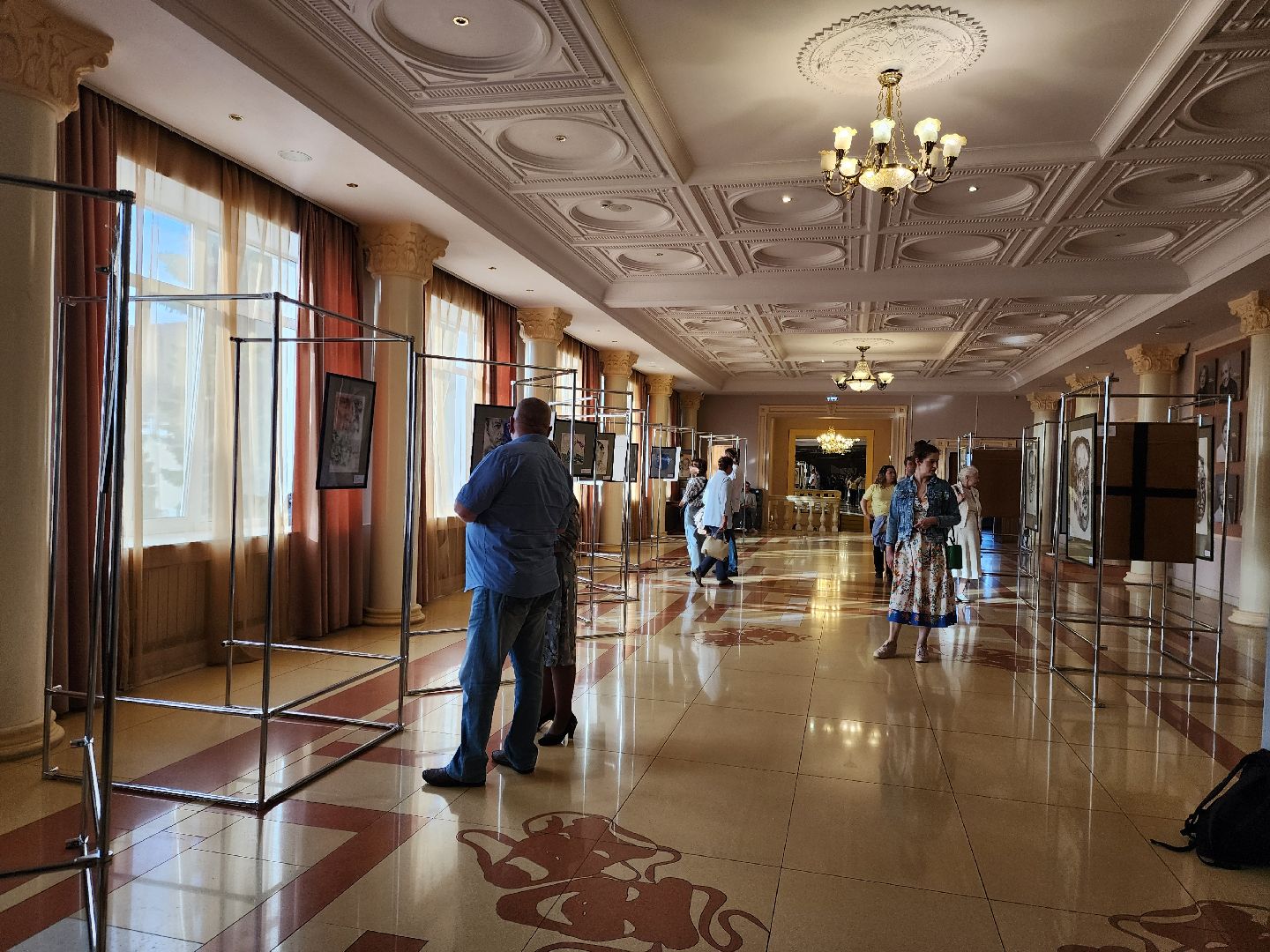 ногинск, мособлдрама, выставка, картины, общество, люди, театральный фестиваль,