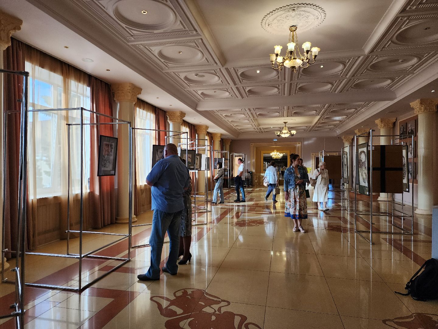 ногинск, мособлдрама, выставка, картины, общество, люди, театральный фестиваль,