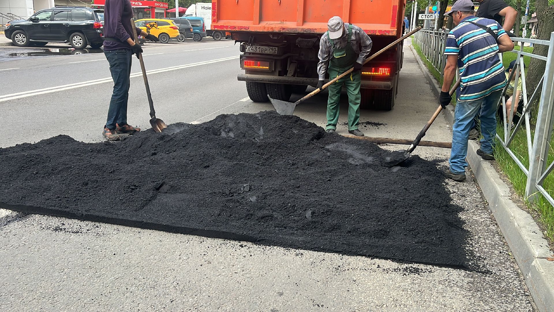 лежачие полицейские, лежачий полицейский, искусственная неровность, искусственные дорожные неровности, ямы, ямы на дорогах, ямочный ремонт, ремонт дорог,