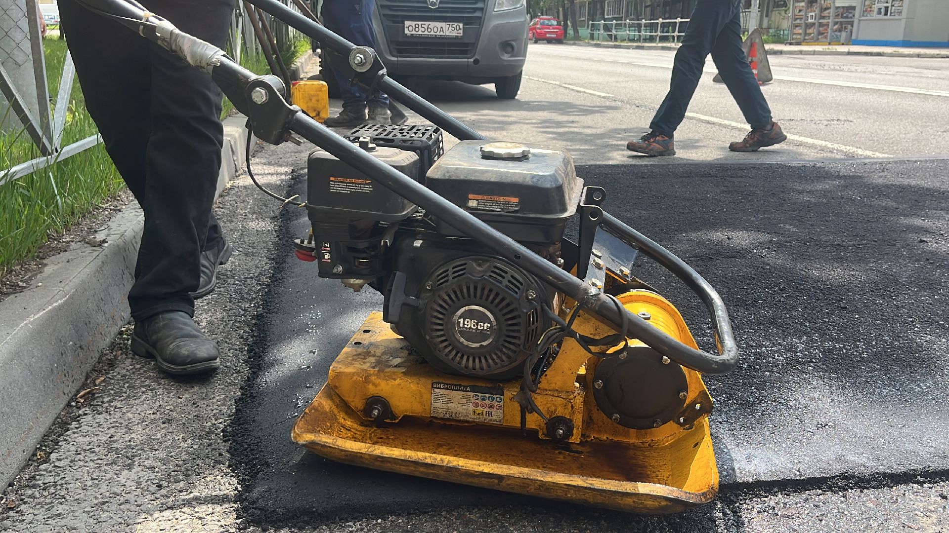 лежачие полицейские, лежачий полицейский, искусственная неровность, искусственные дорожные неровности, ямы, ямы на дорогах, ямочный ремонт, ремонт дорог,