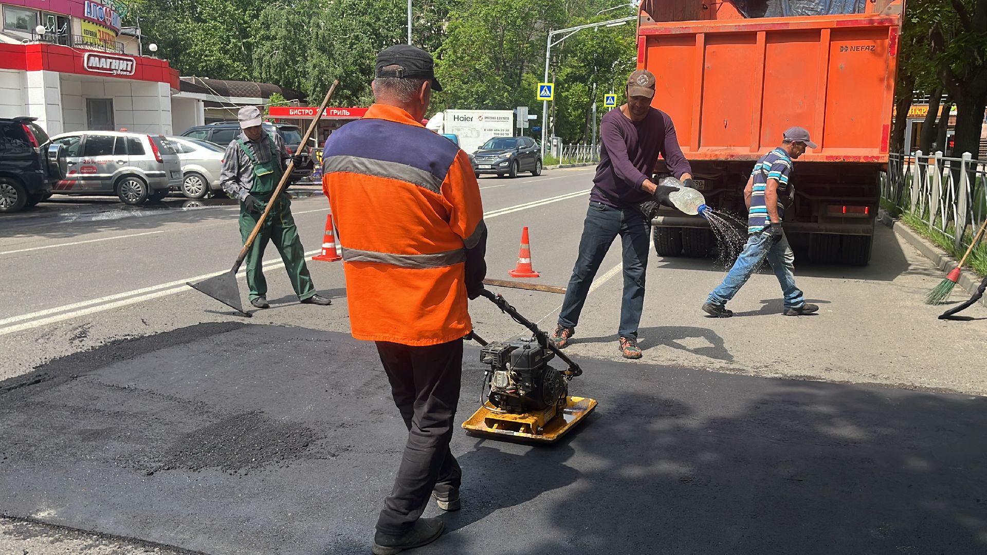 лежачие полицейские, лежачий полицейский, искусственная неровность, искусственные дорожные неровности, ямы, ямы на дорогах, ямочный ремонт, ремонт дорог,