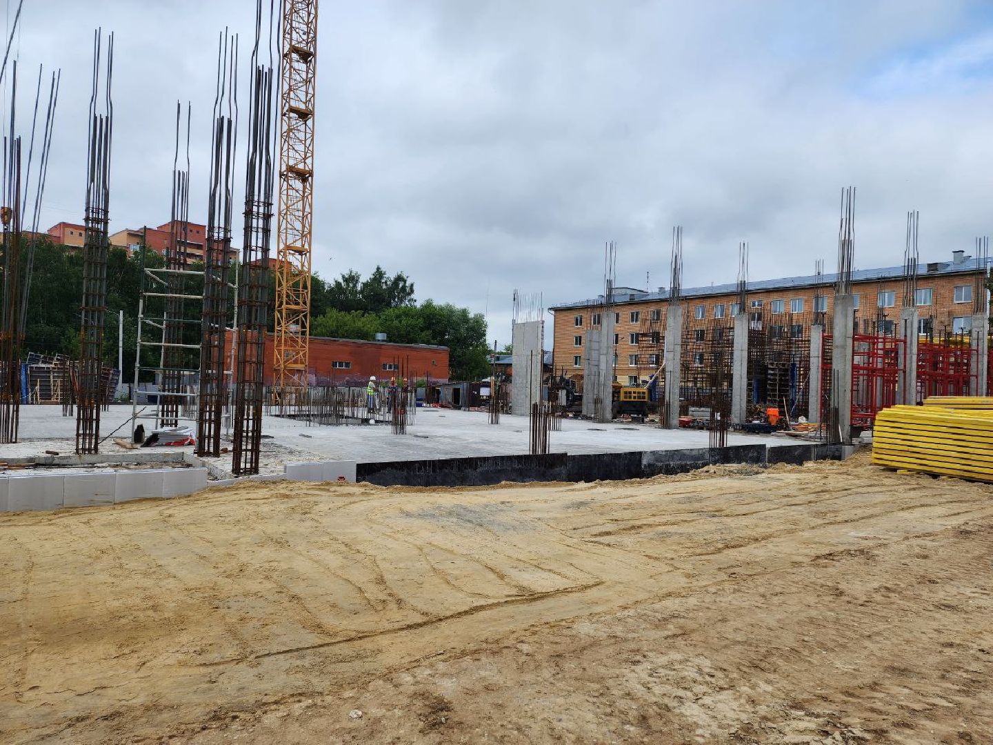 чехов, строительство, поликлиника, рабочие, дети,