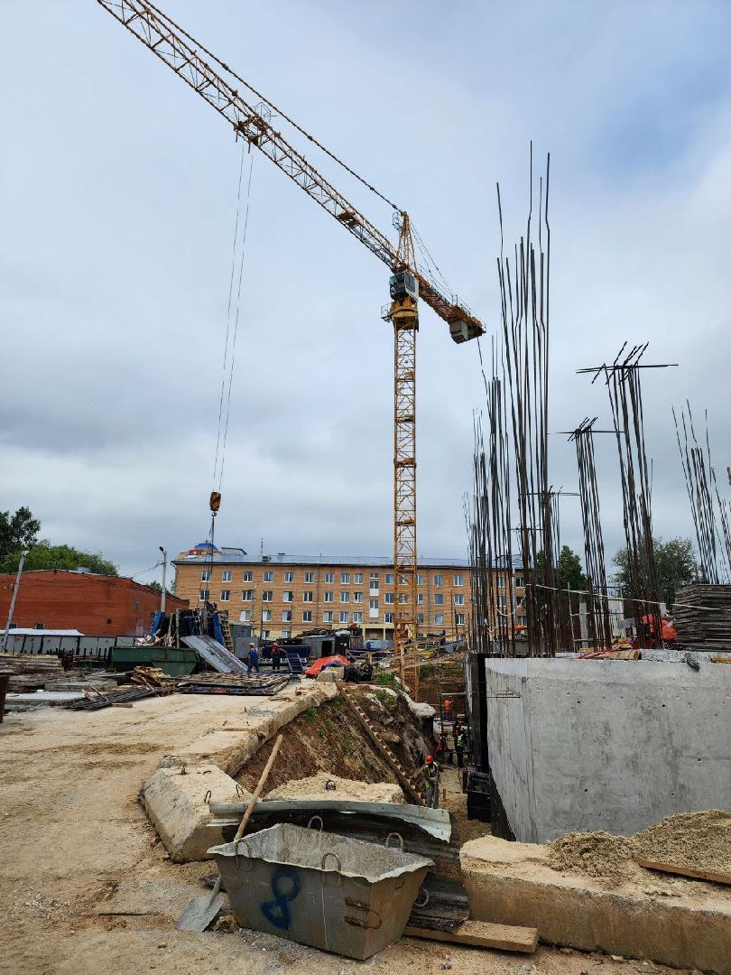 чехов, строительство, поликлиника, рабочие, дети,