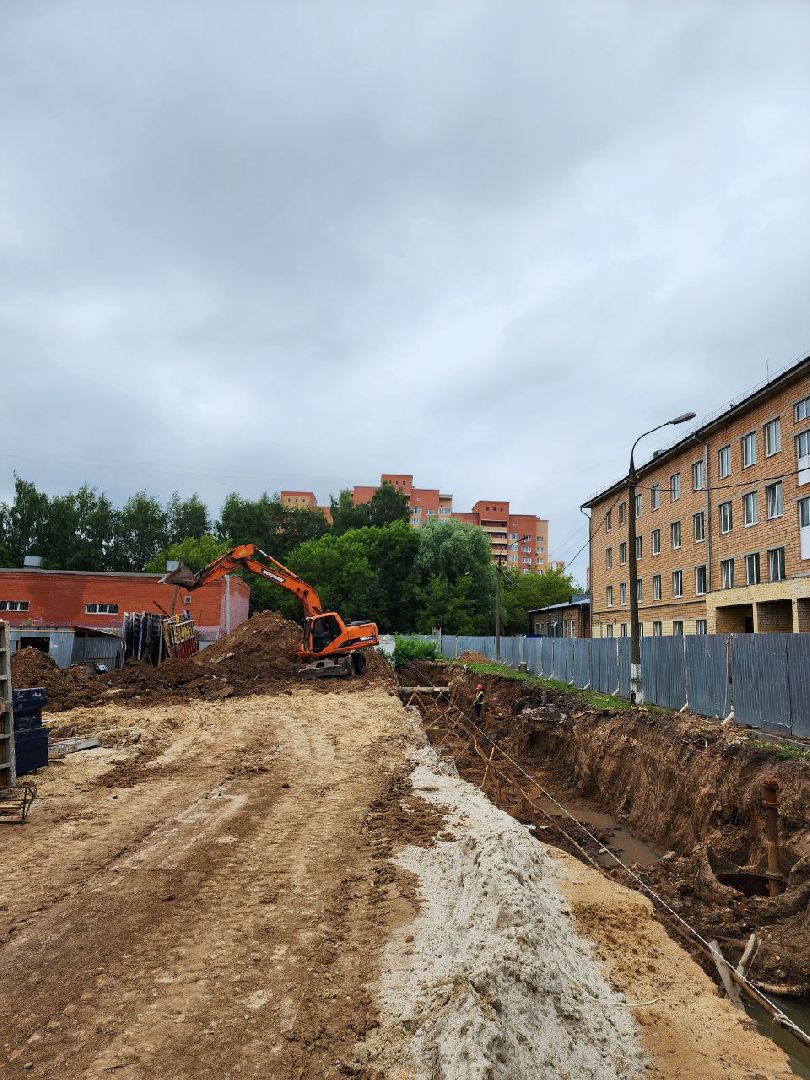 чехов, строительство, поликлиника, рабочие, дети,