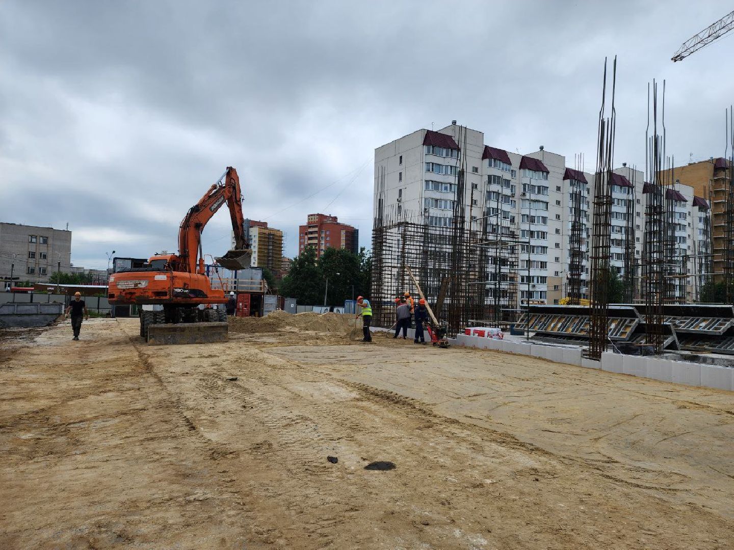 чехов, строительство, поликлиника, рабочие, дети,