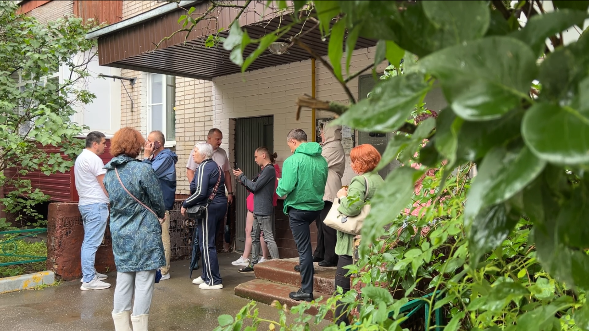 химки, жкх, ремонт кровли, встреча с жителями, обход территории,