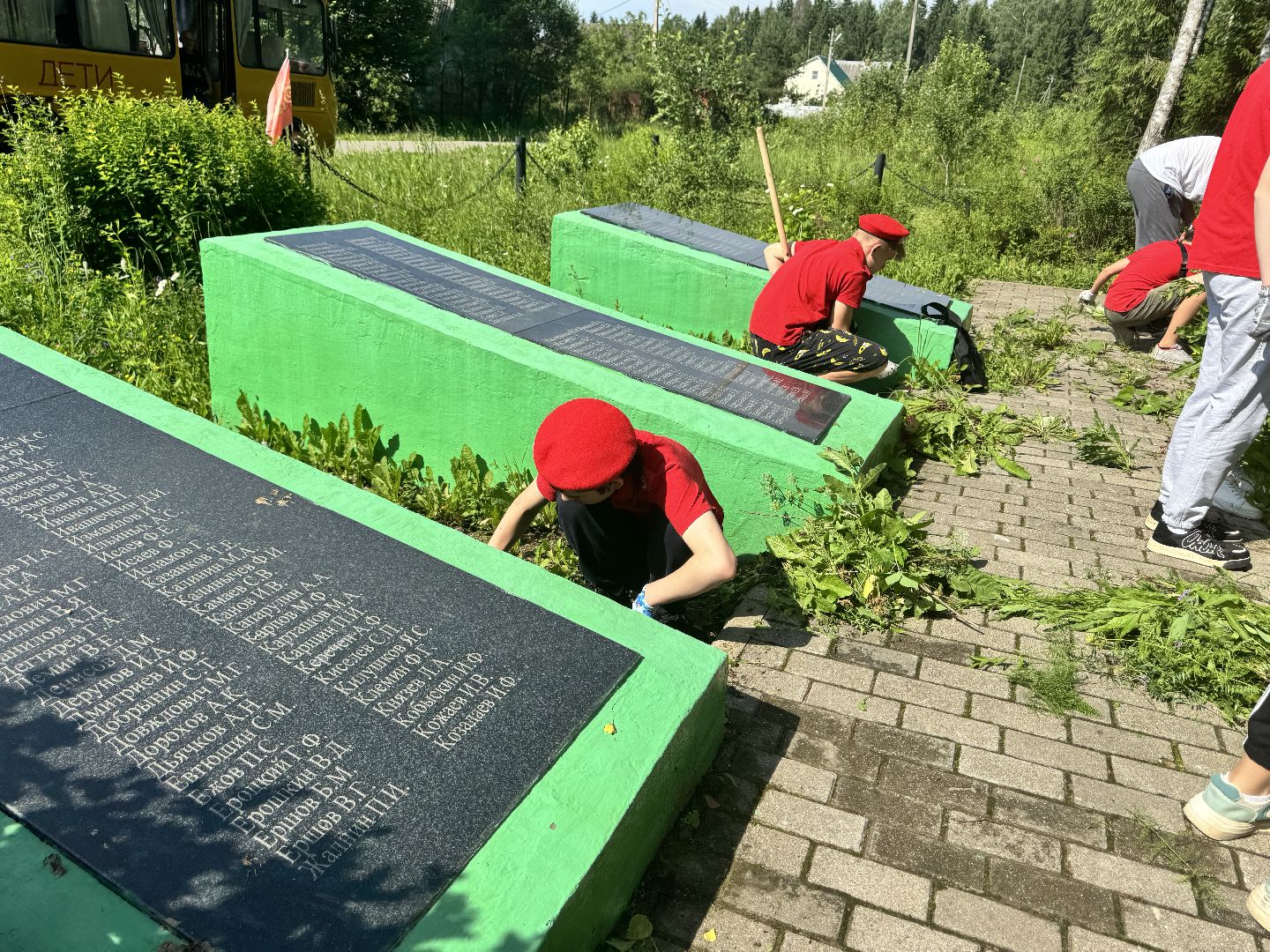 шаховская, мемориал, уборка памятников, памятная акция, юнармейские отряды,