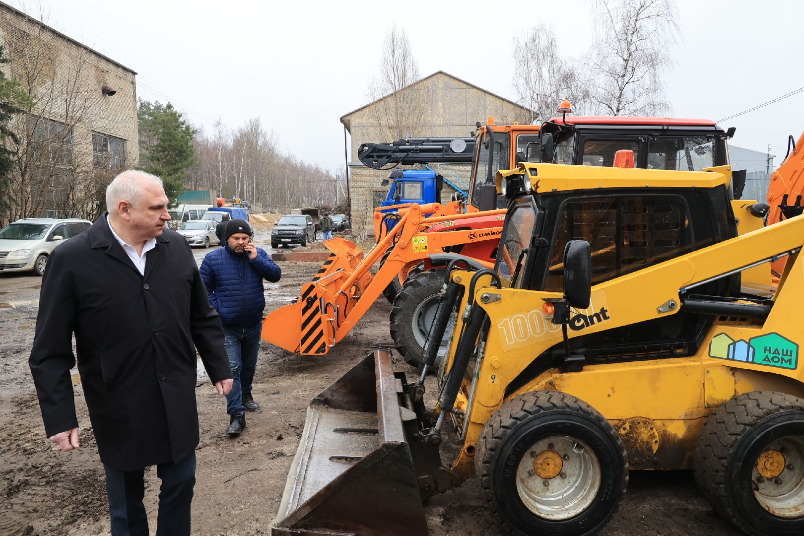 коммунальная техника, Дзержинский, уборка улиц,