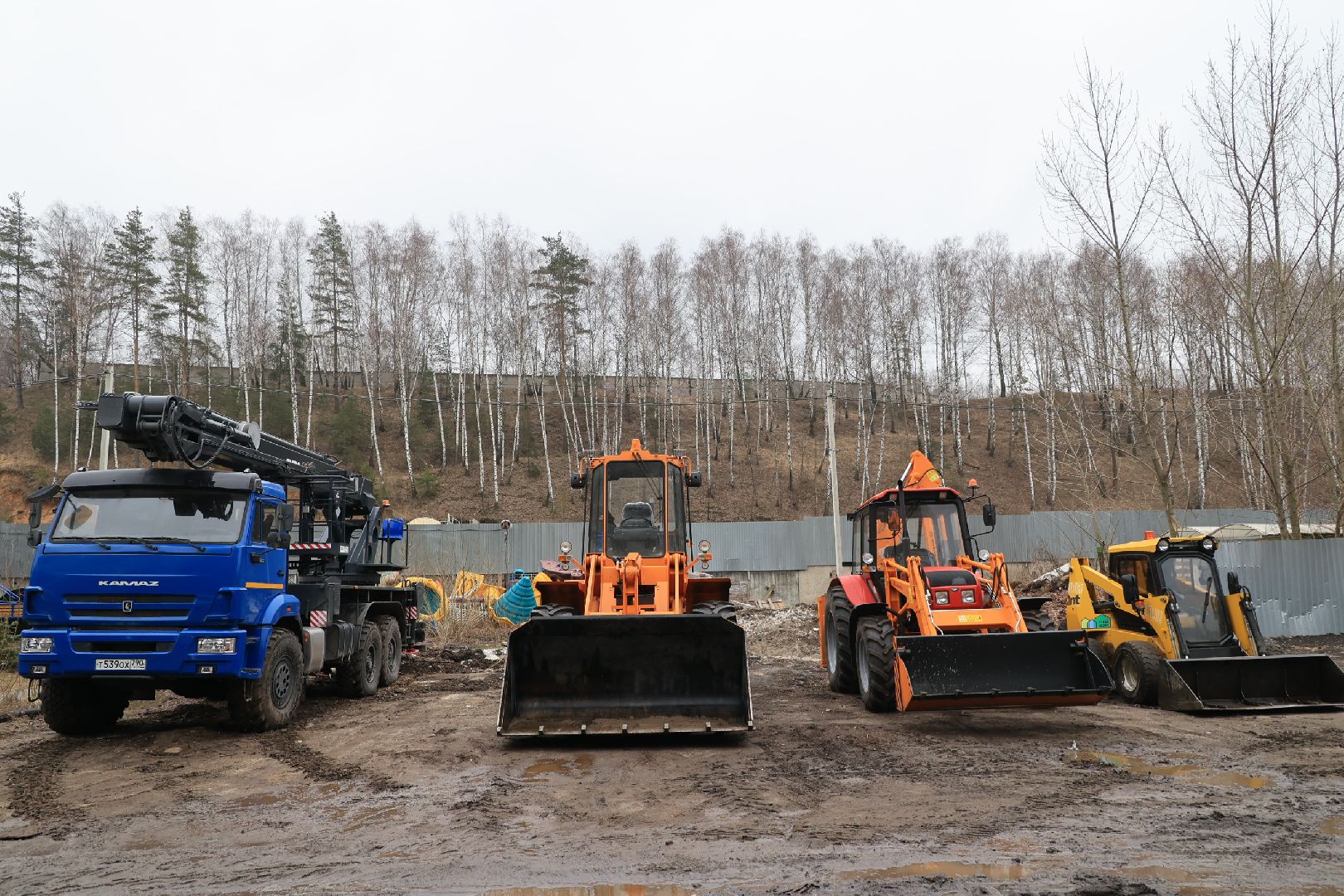 коммунальная техника, Дзержинский, уборка улиц,