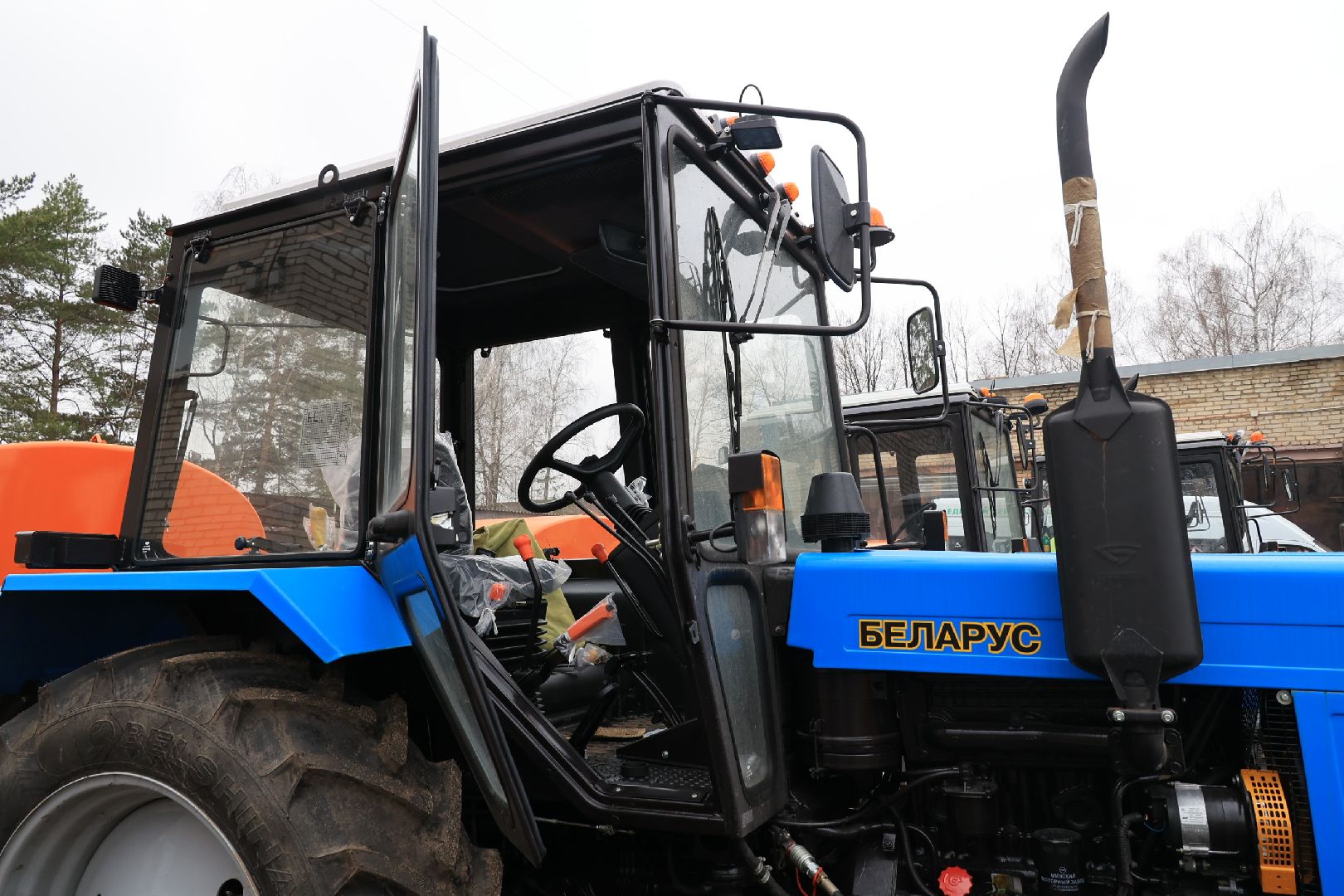 коммунальная техника, Дзержинский, уборка улиц,