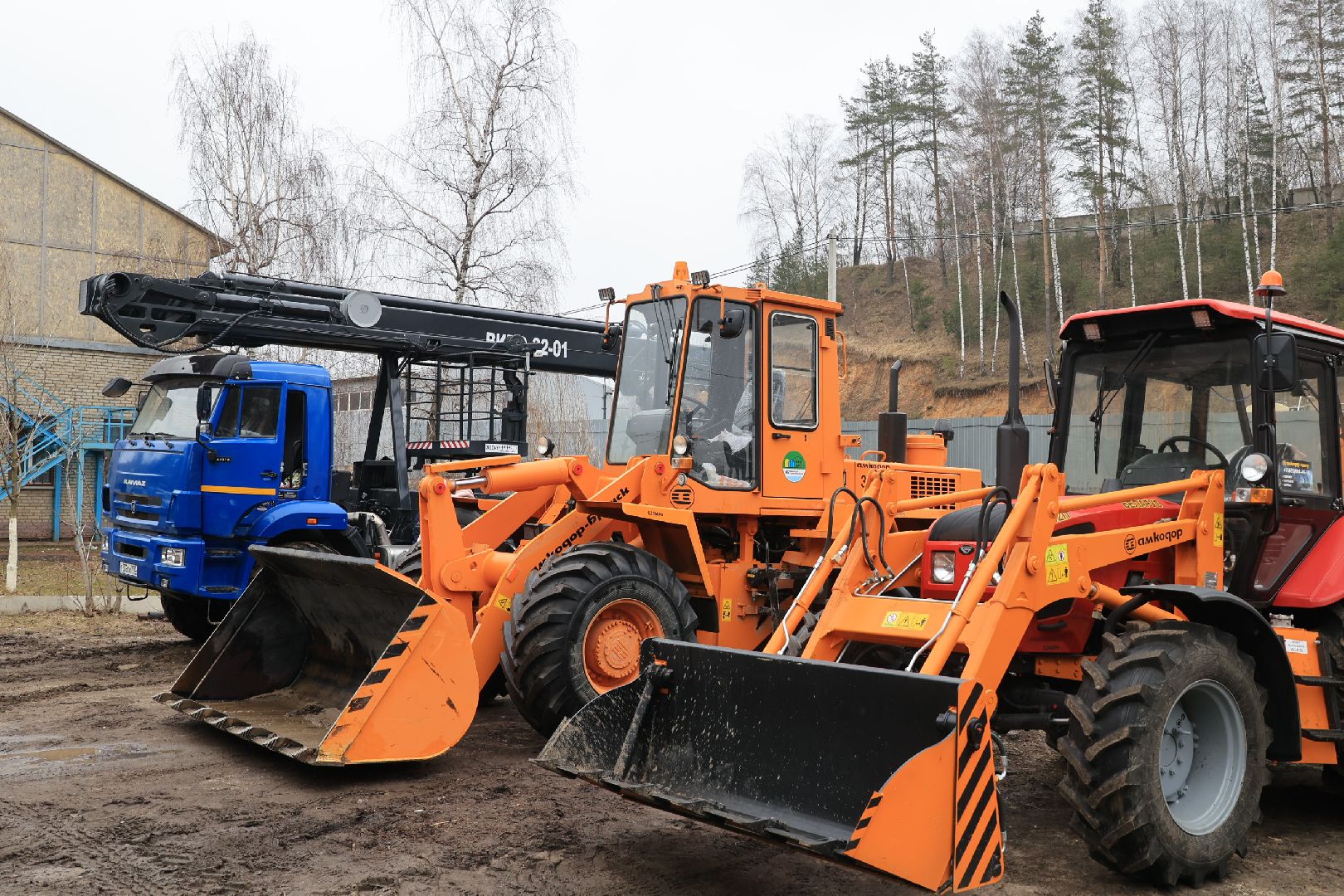 коммунальная техника, Дзержинский, уборка улиц,