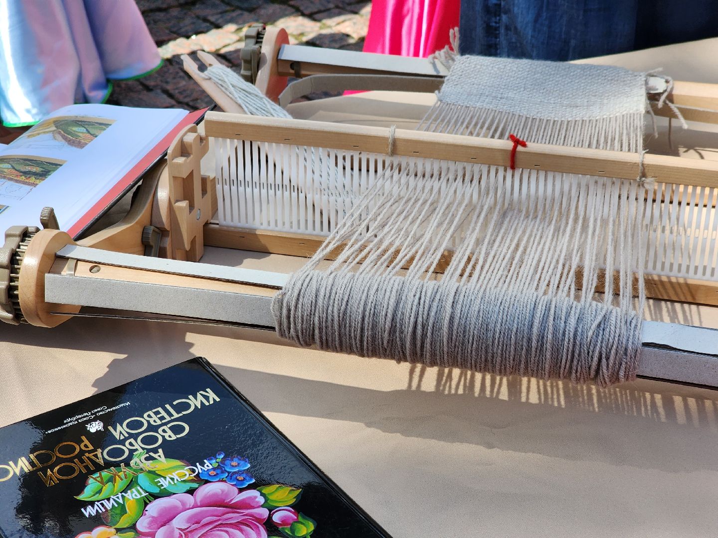 долгопрудный, День русской культуры, реконструкторы, веретено, обереговая кукла, узороплетение, валяние шерсти,