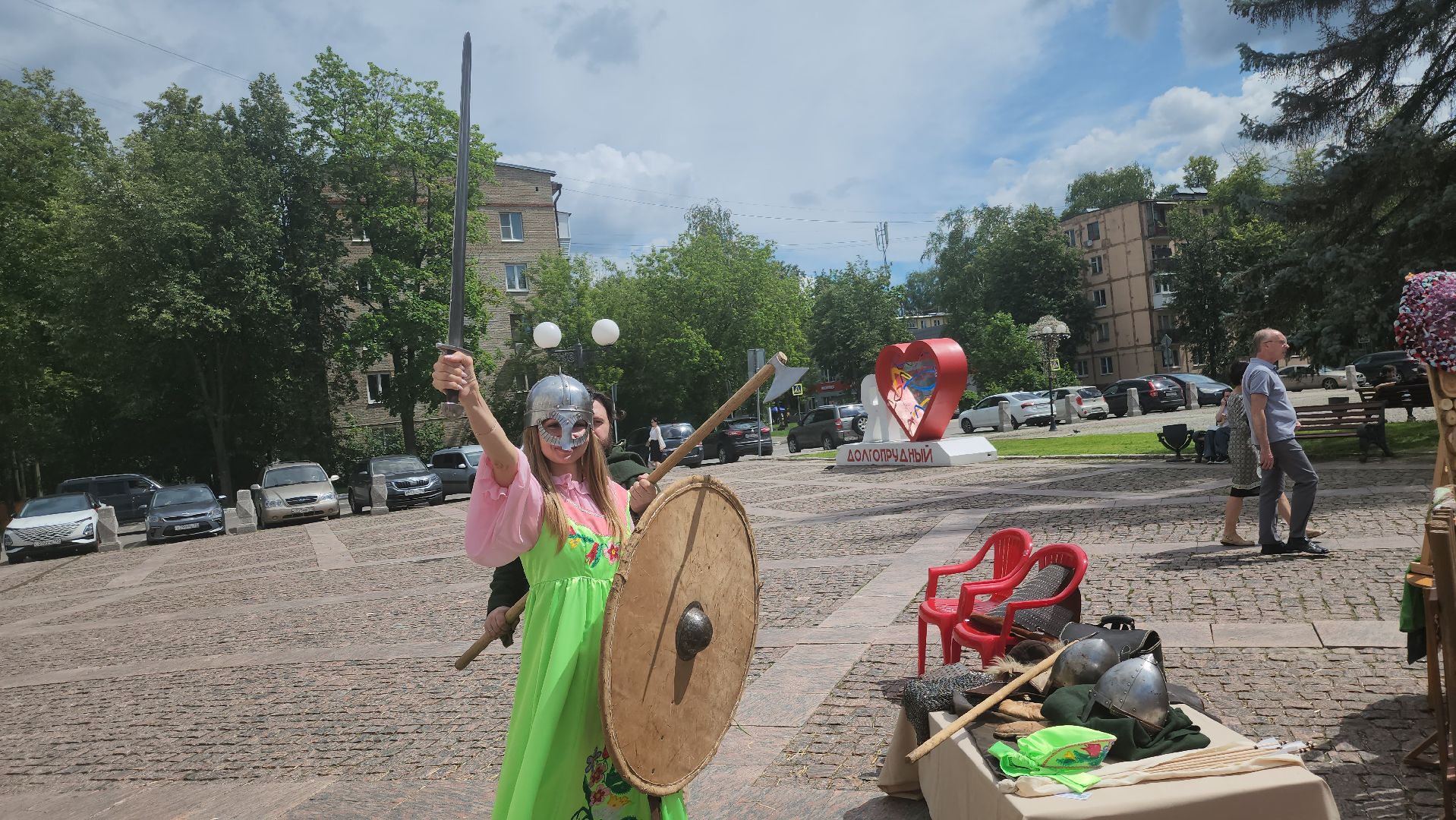 долгопрудный, День русской культуры, реконструкторы, веретено, обереговая кукла, узороплетение, валяние шерсти,