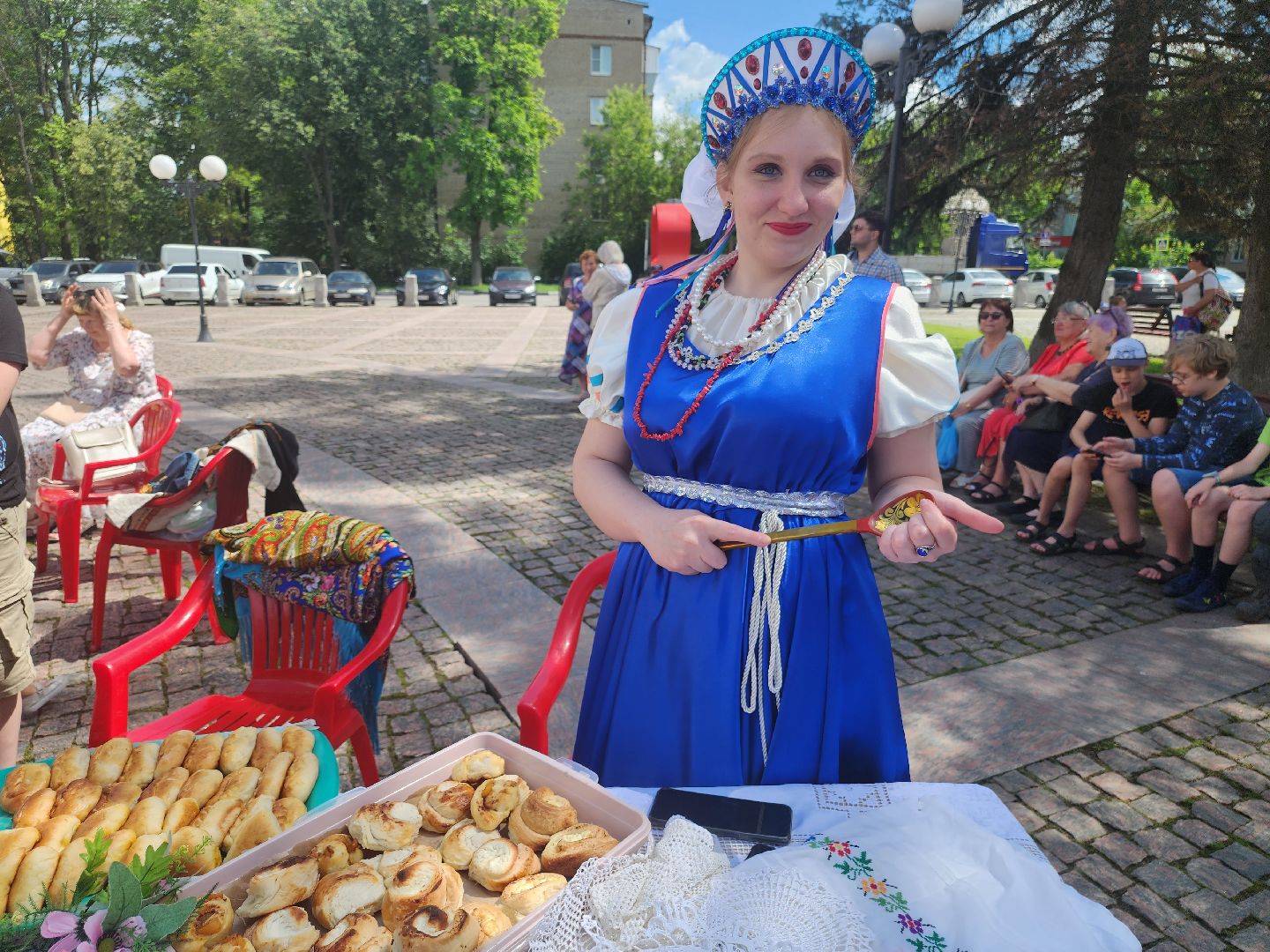 долгопрудный, День русской культуры, реконструкторы, веретено, обереговая кукла, узороплетение, валяние шерсти,