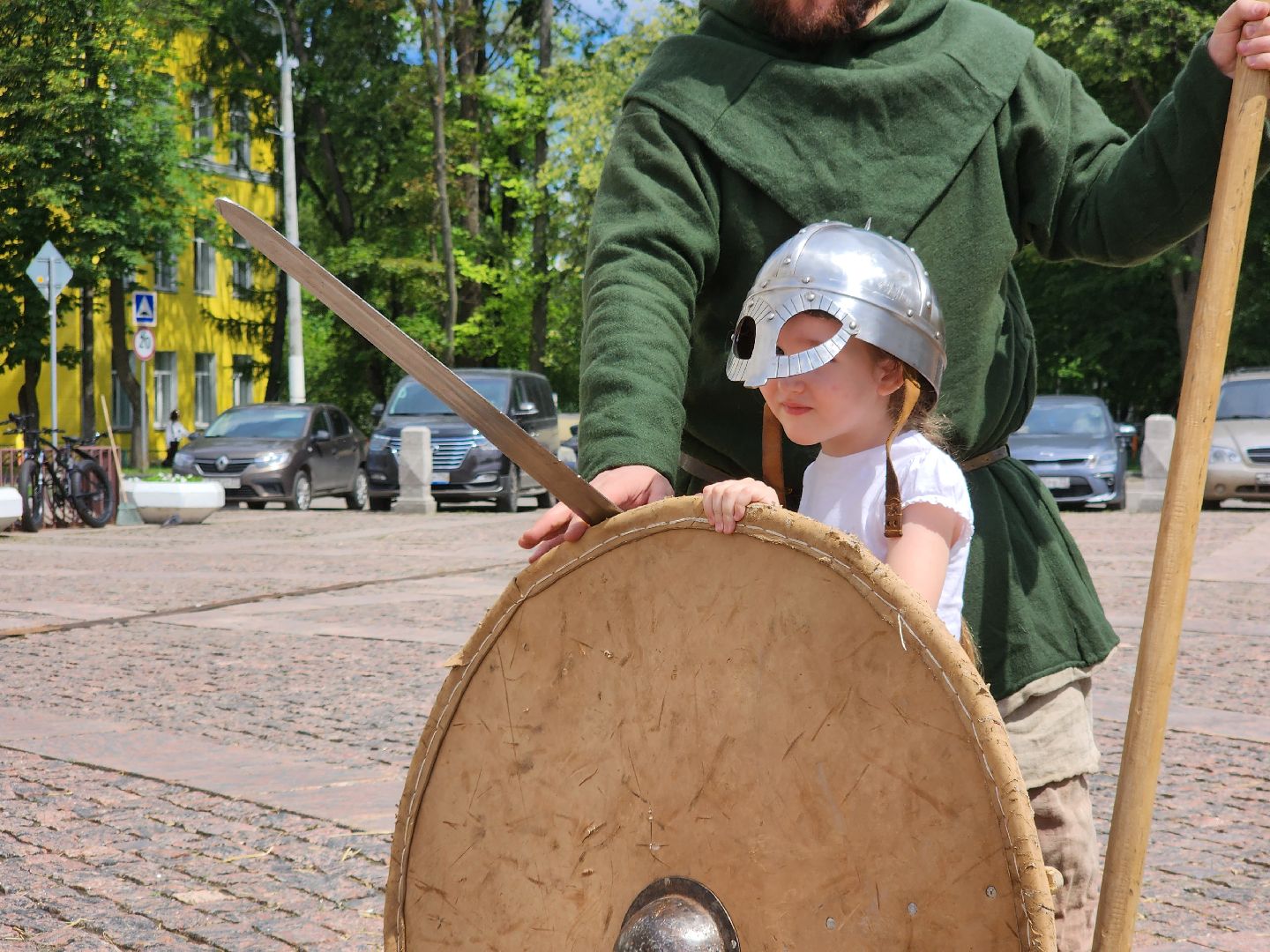 долгопрудный, День русской культуры, реконструкторы, веретено, обереговая кукла, узороплетение, валяние шерсти,