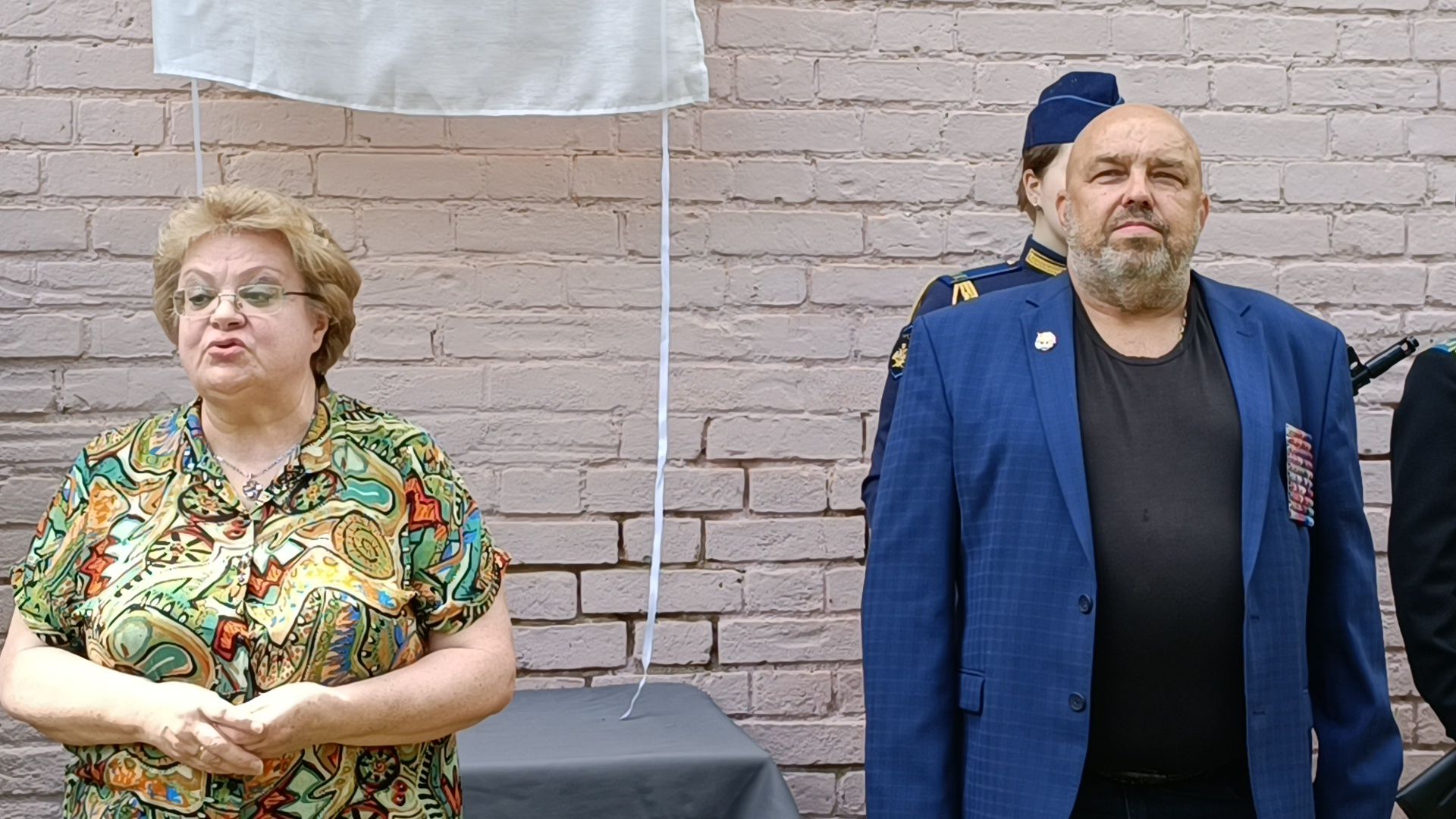 мемориальная доска, лобня, красная поляна,