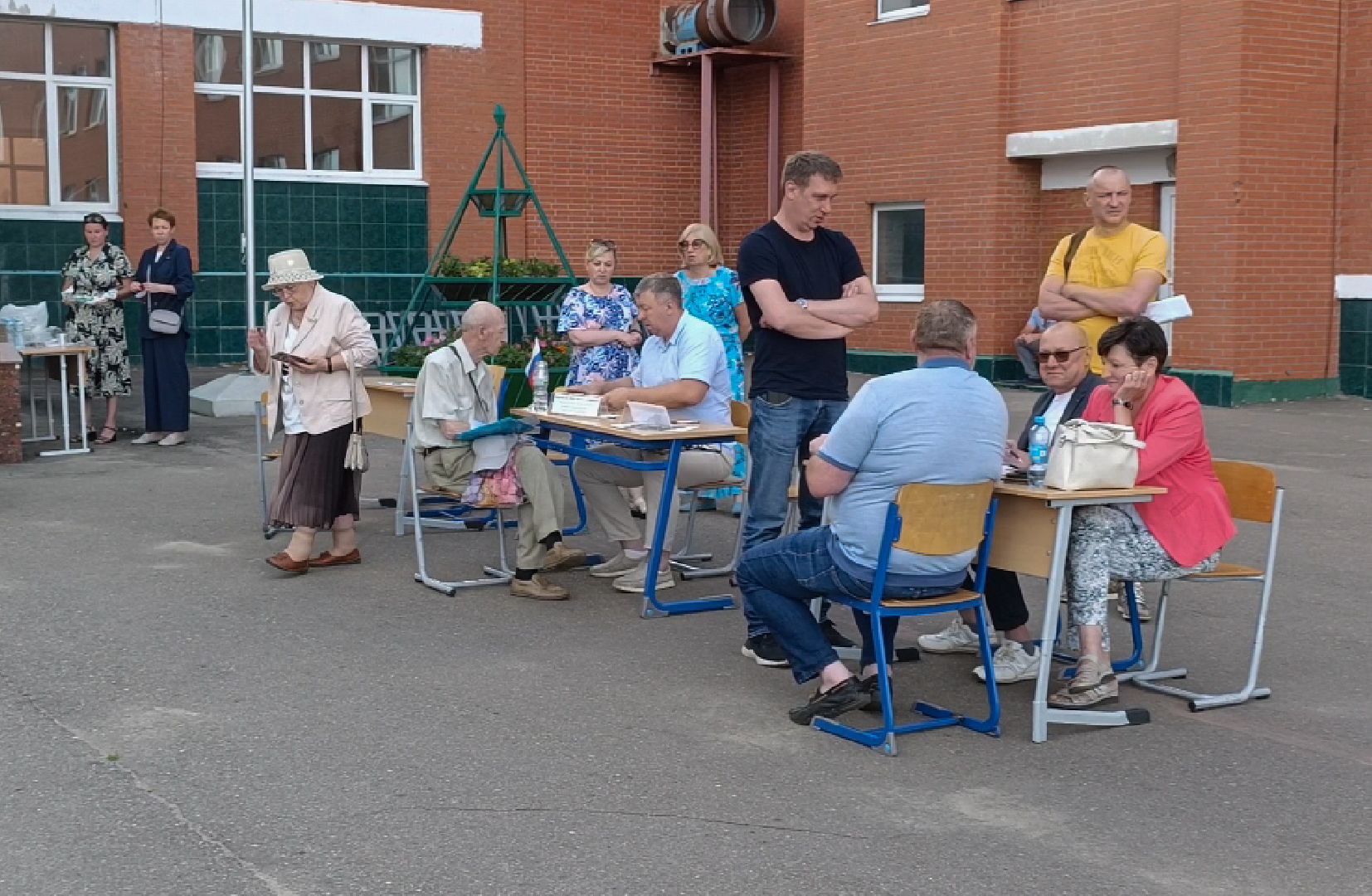 Бронницы, Выездная администрация, Тросовое ограждение, Улица Советская, Вопросы к администрации,