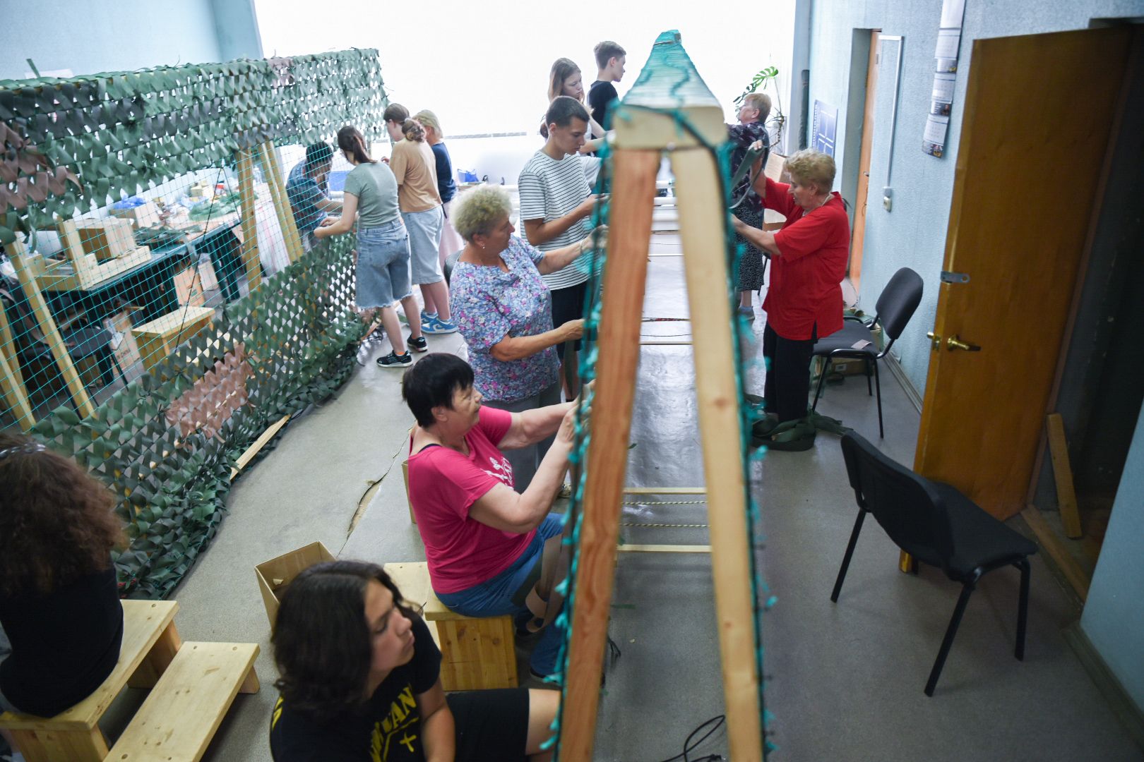 Бронницы, Умные каникулы, Школьники плетут масксеси, Волонтеры, Добрые дела,