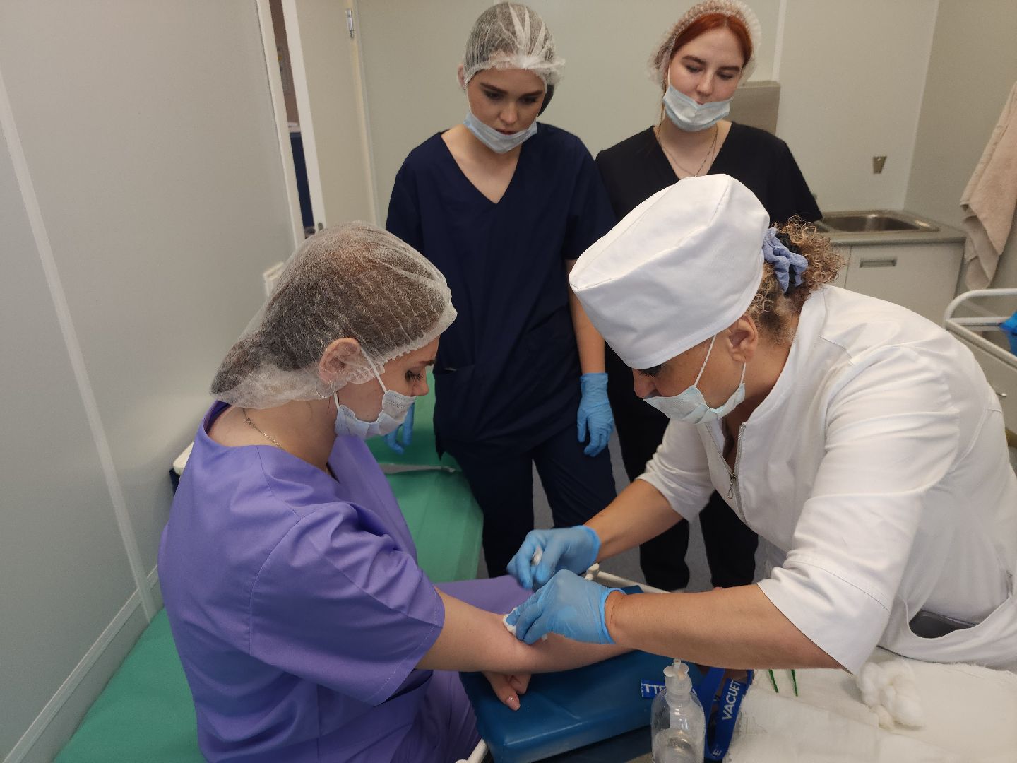 студенты медколледжа, практика,