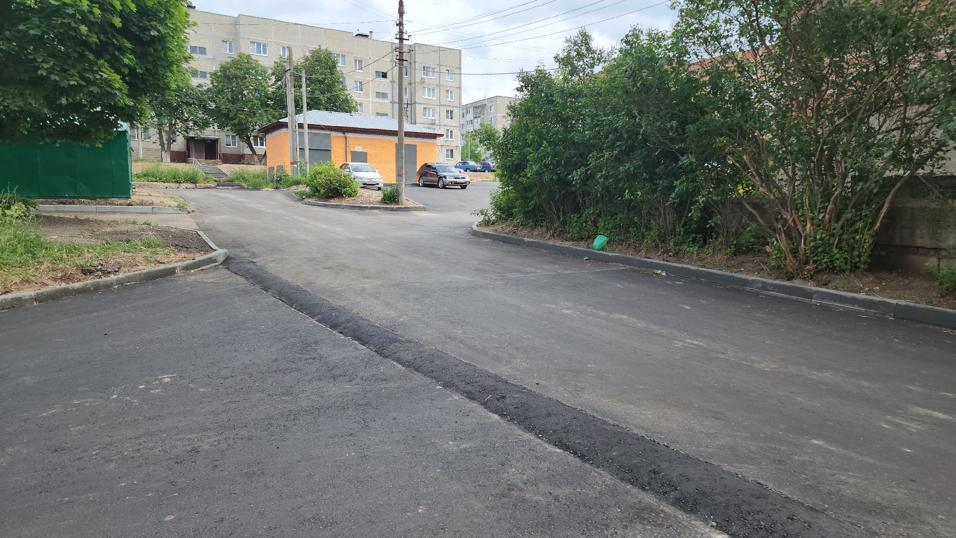 кашира, комплексное благоустройство, дворовая территория, парковка, троутар, водоотведение, озеленение, клумбы,