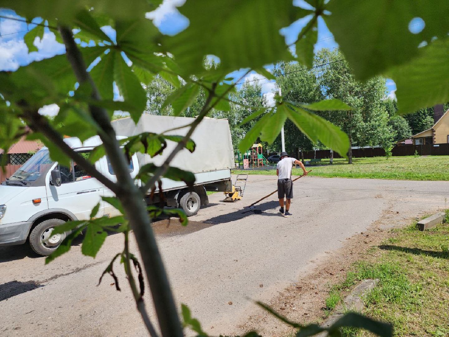 можайск, можайский городской округ, подмосковье, ямочный ремонт, выездная администрация, просьбы жителей, власть, дороги, жители, итоги встречи с жителями,