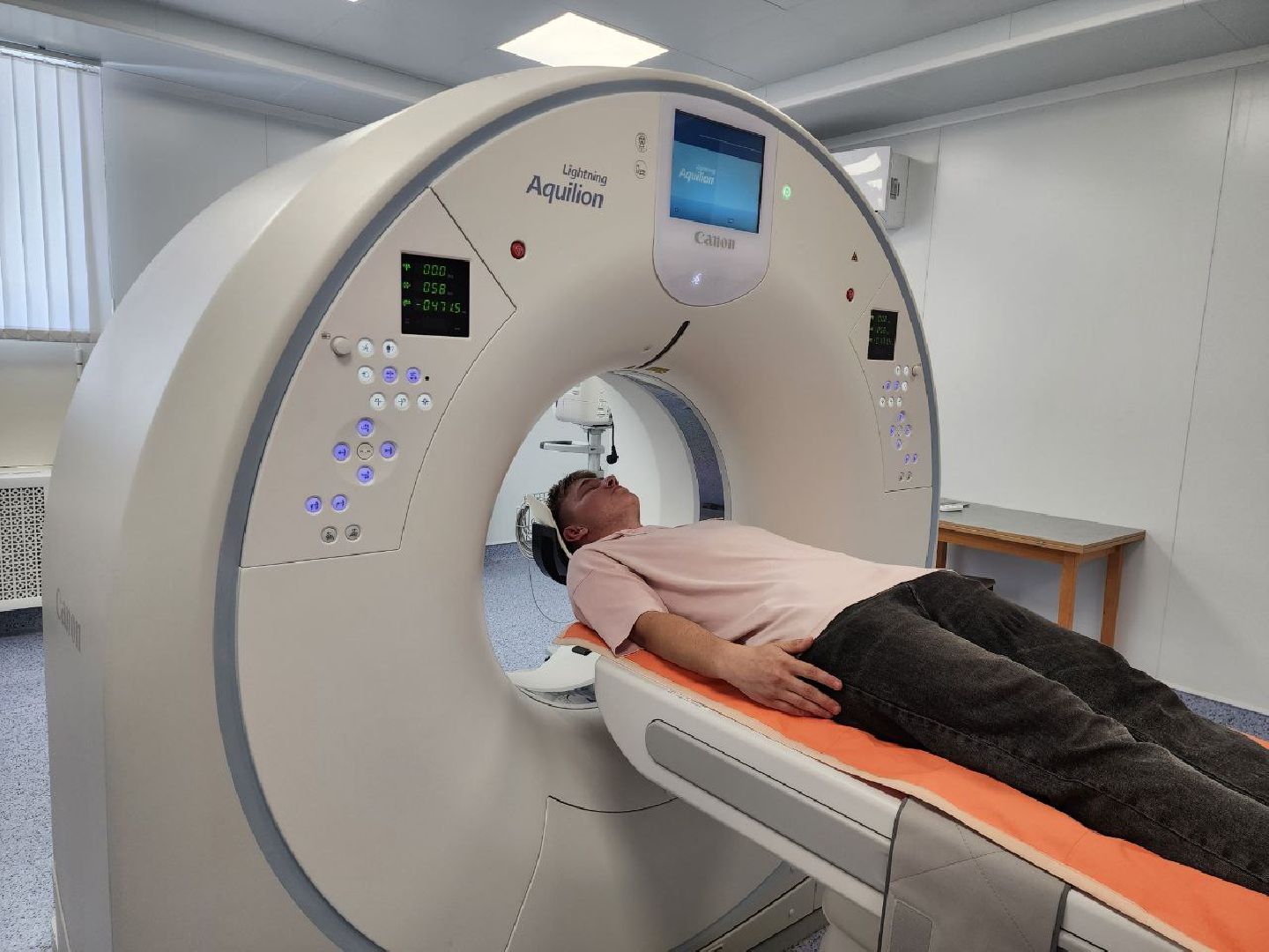 можайск, можайский городской округ, подмосковье, аппарат-кт, кабинет компьютерной томографии, новое медоборудование, тяжелое оборудование, обследования, больница, больные,