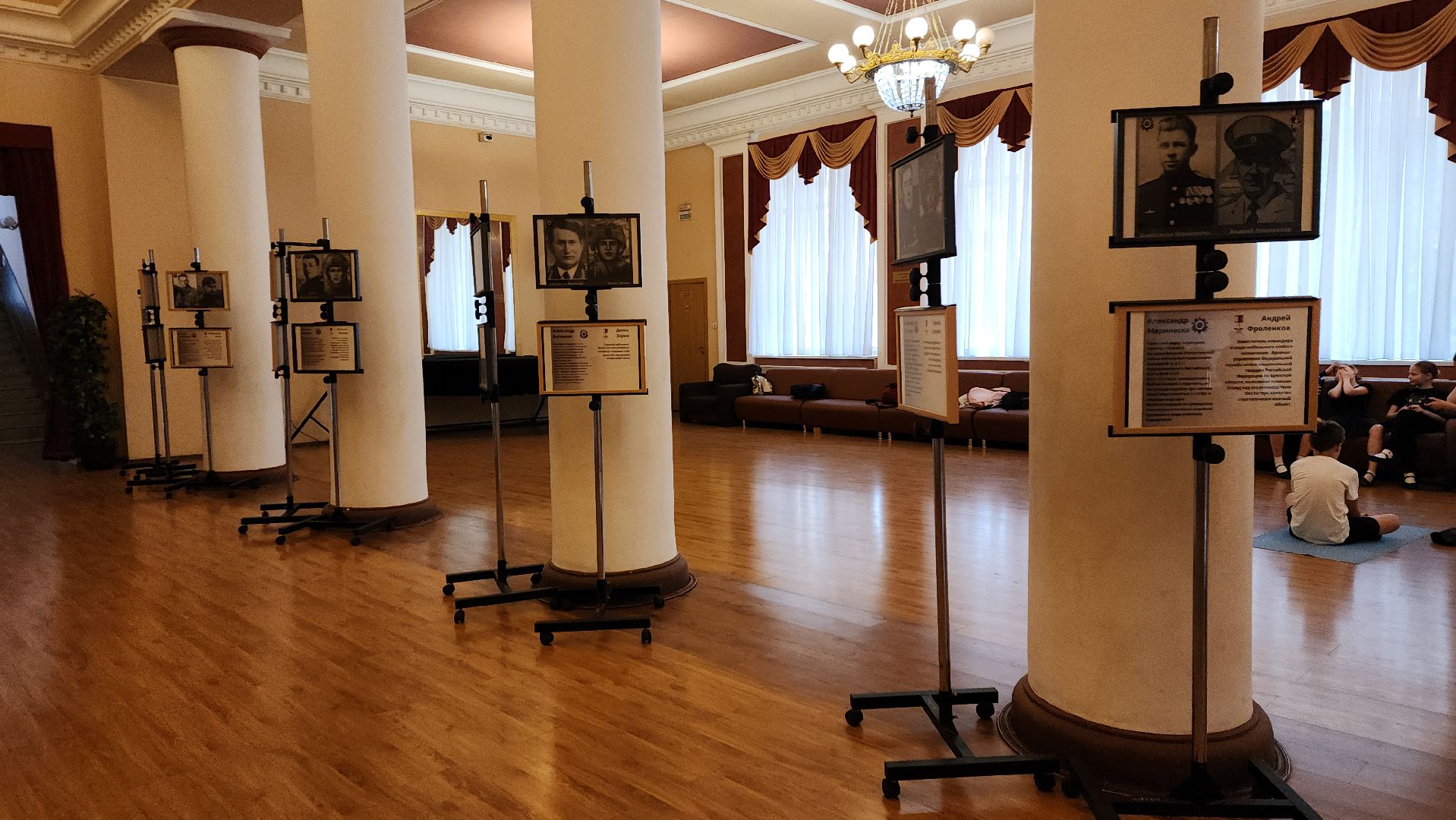 пушкино, экспозиция, герои великой отечественной войны, герои сво, фотовыставка,