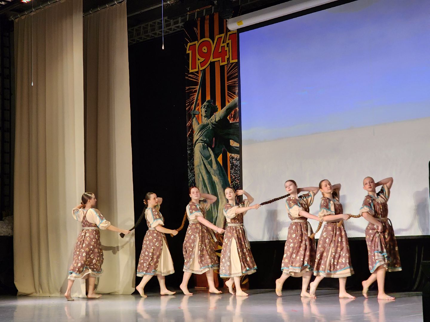 Ногинск, районный дом культуры, концерт, день памяти и скорби, лагерь, общество, жители,