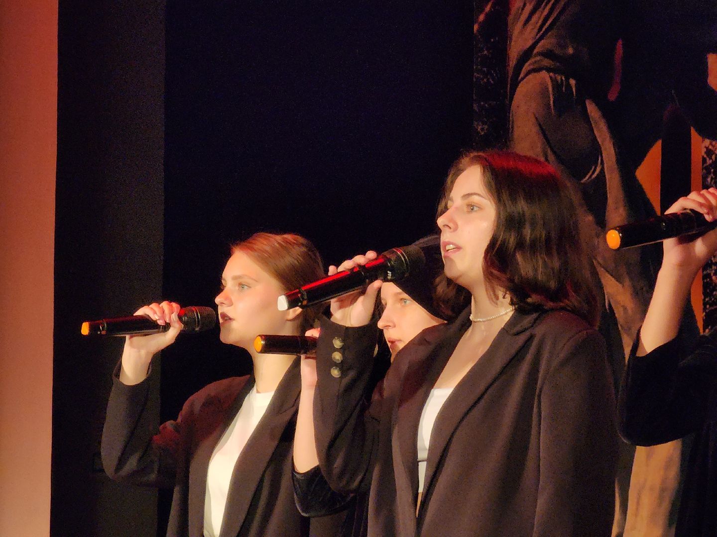 Ногинск, районный дом культуры, концерт, день памяти и скорби, лагерь, общество, жители,