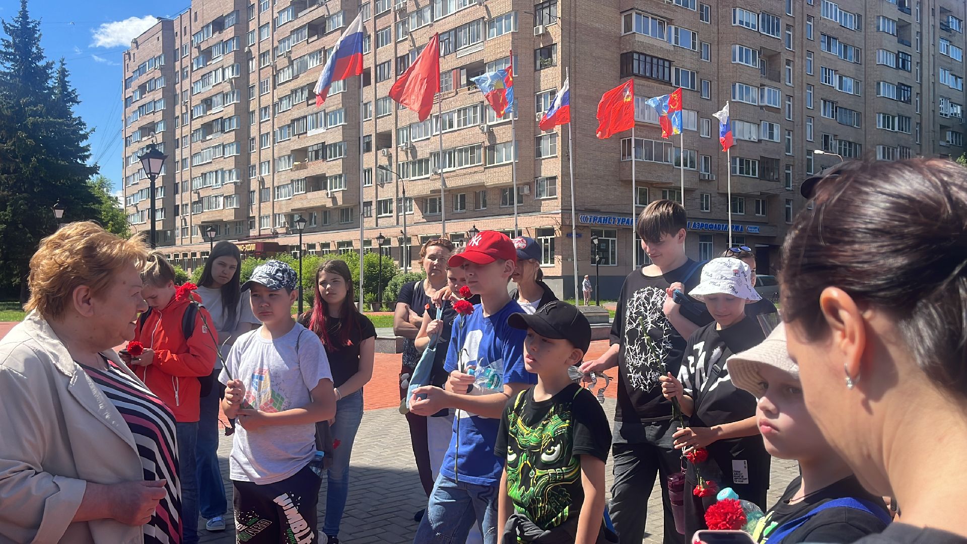 памятники, вечный огонь, мемориал, стела, экскурсии, экскурсия, экскурсии по историческим местам, школьники, дети,