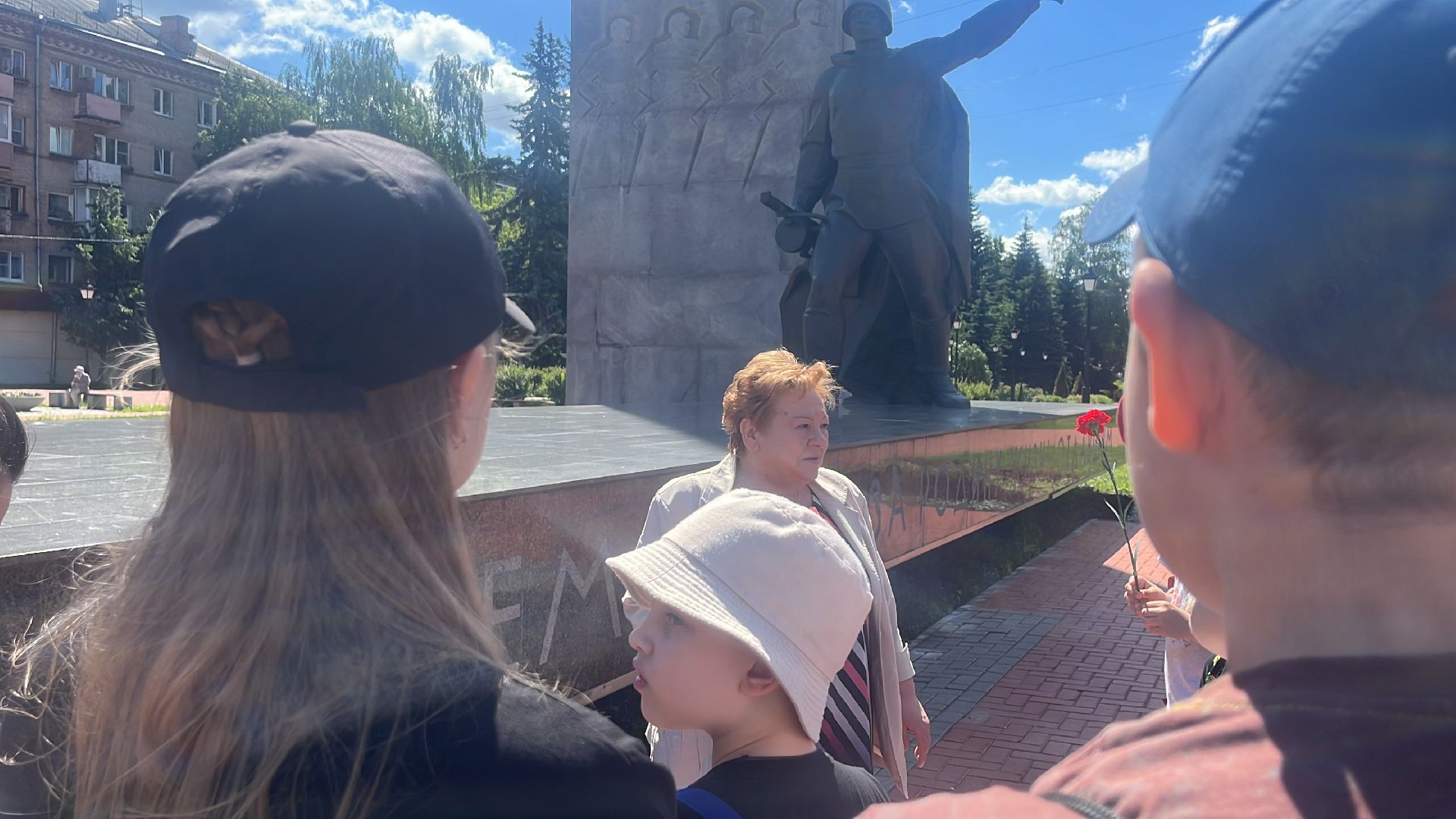 памятники, вечный огонь, мемориал, стела, экскурсии, экскурсия, экскурсии по историческим местам, школьники, дети,