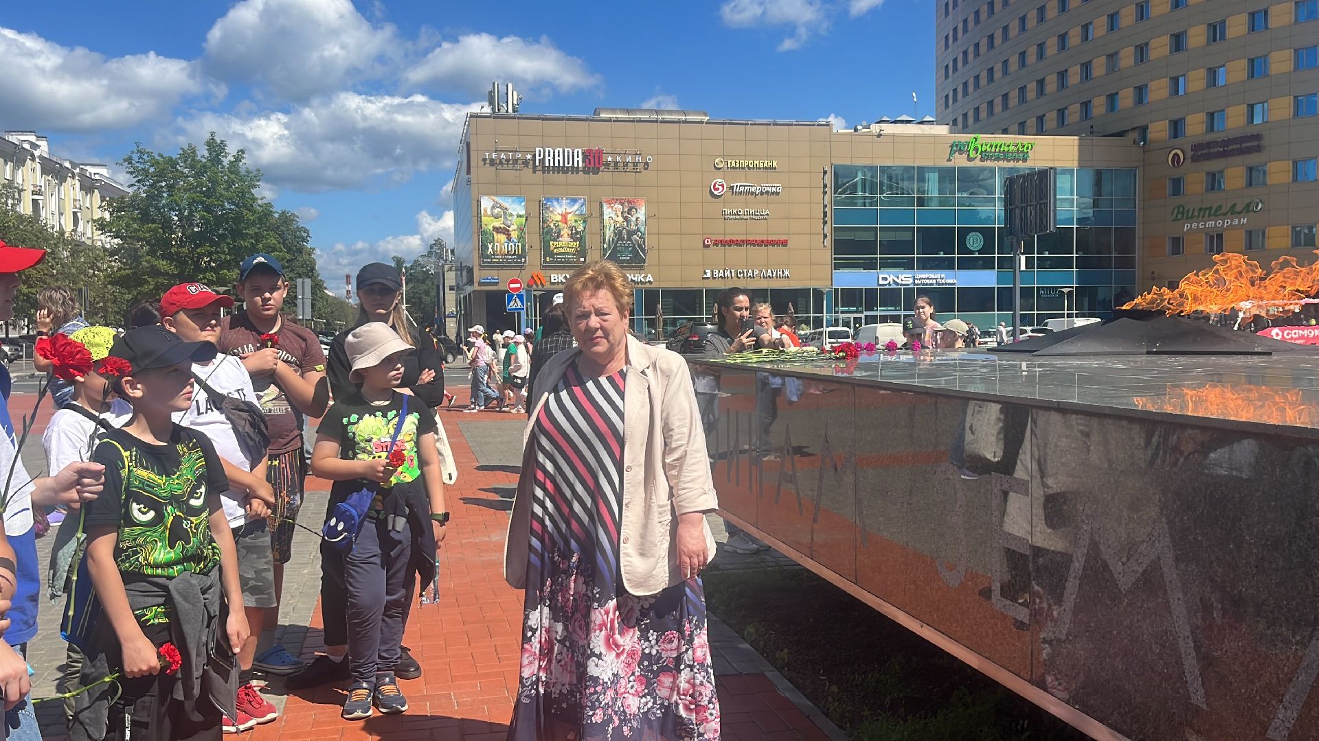 памятники, вечный огонь, мемориал, стела, экскурсии, экскурсия, экскурсии по историческим местам, школьники, дети,