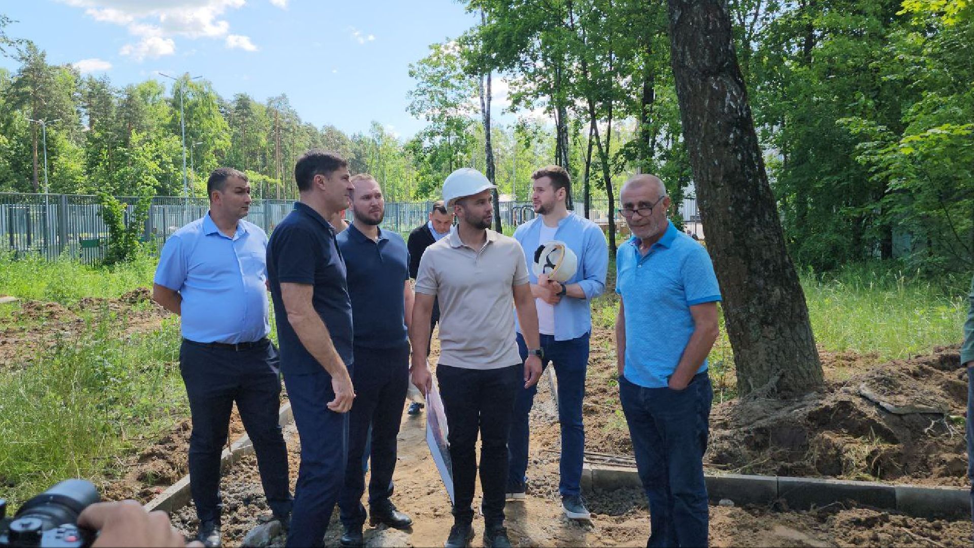 люберцы, глава городского округа люберцы владимир волков, пешеходная дорожка, тропинка, новая школа,просьбы жителей,