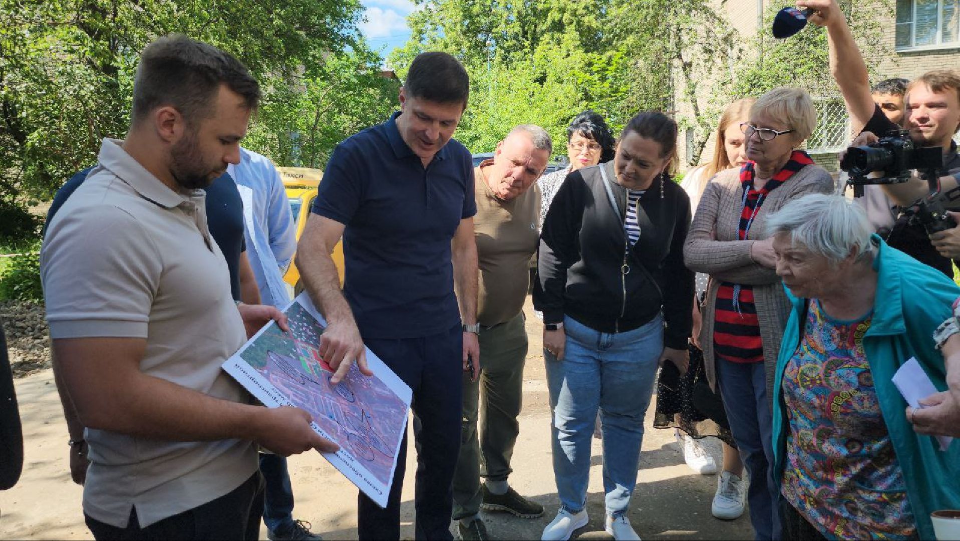 люберцы, глава городского округа люберцы владимир волков, пешеходная дорожка, тропинка, новая школа,просьбы жителей,