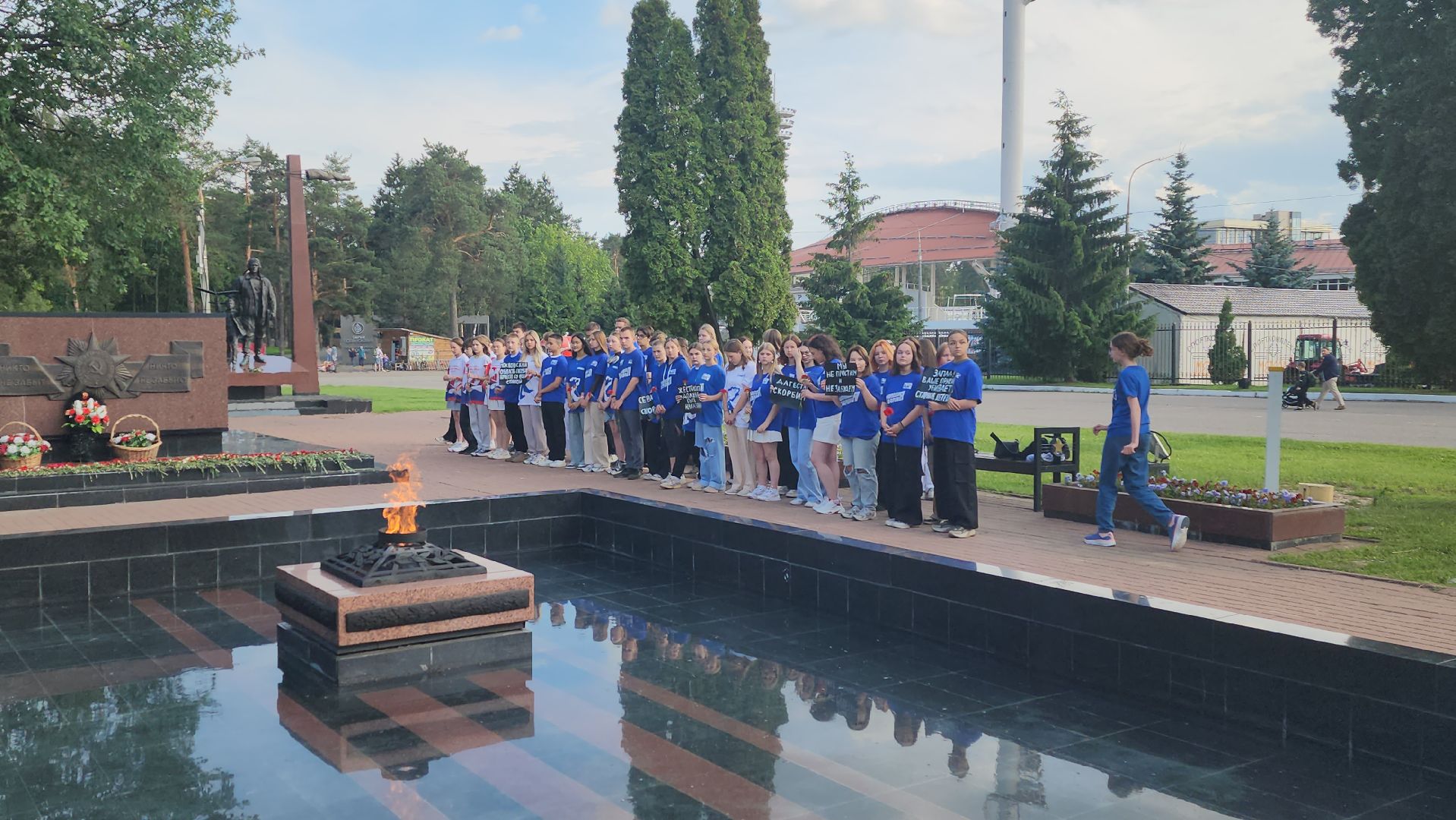 свеча памяти, борис аубакиров, Вечный огонь, мемориал, митинг, Дагестан, севастополь, жуковский,