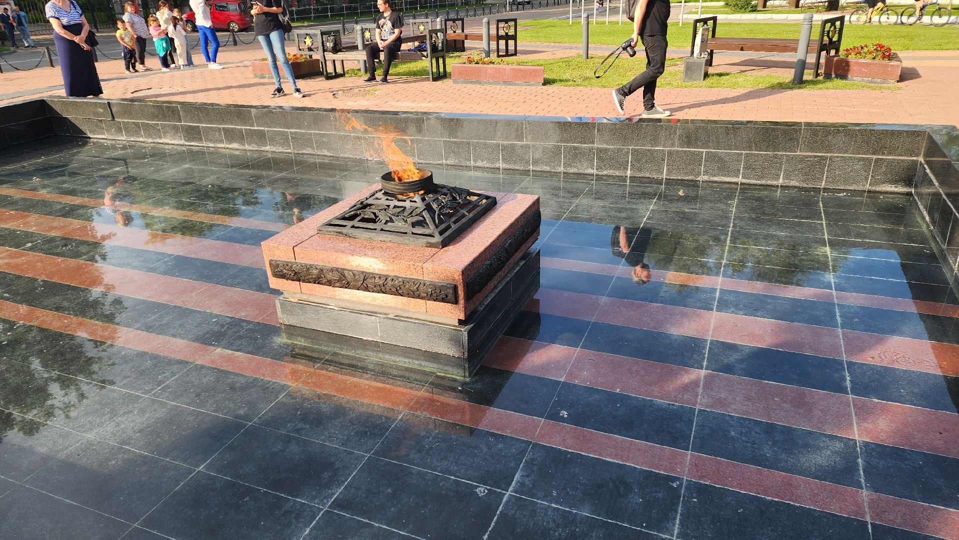 свеча памяти, борис аубакиров, Вечный огонь, мемориал, митинг, Дагестан, севастополь, жуковский,