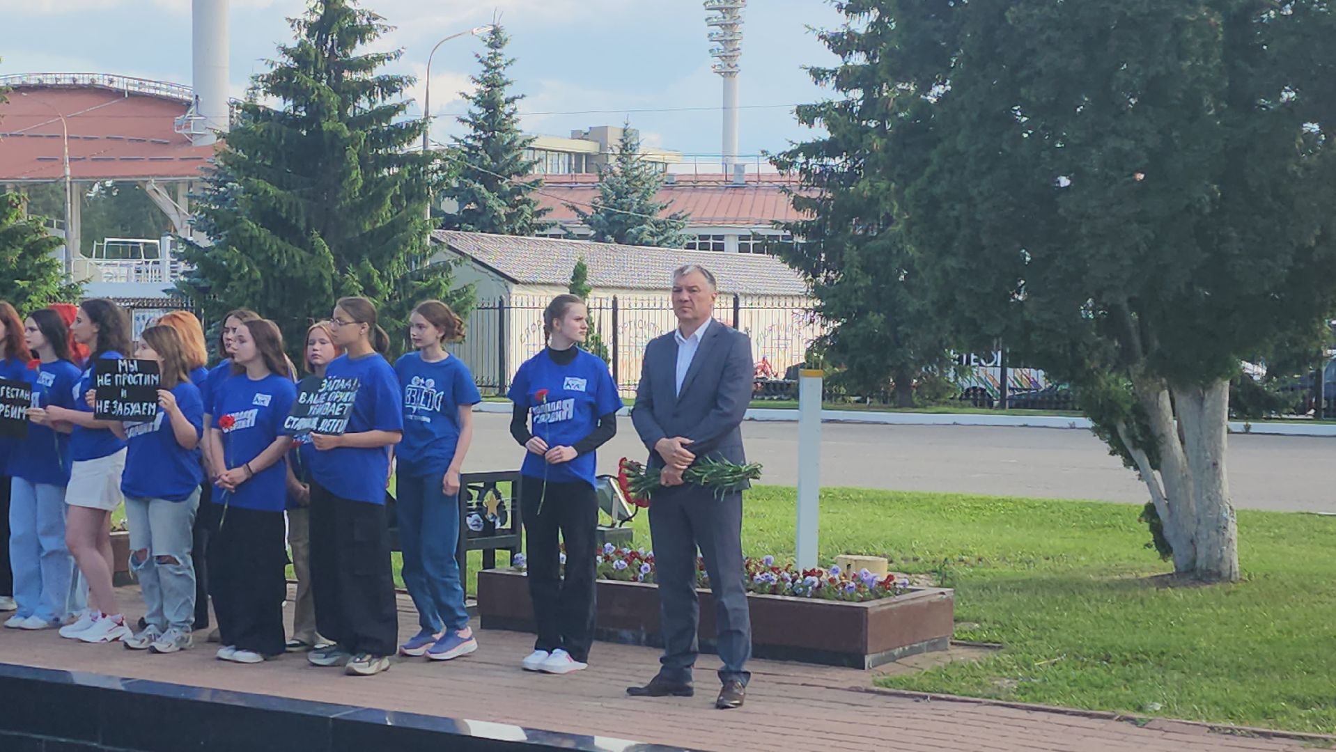 свеча памяти, борис аубакиров, Вечный огонь, мемориал, митинг, Дагестан, севастополь, жуковский,