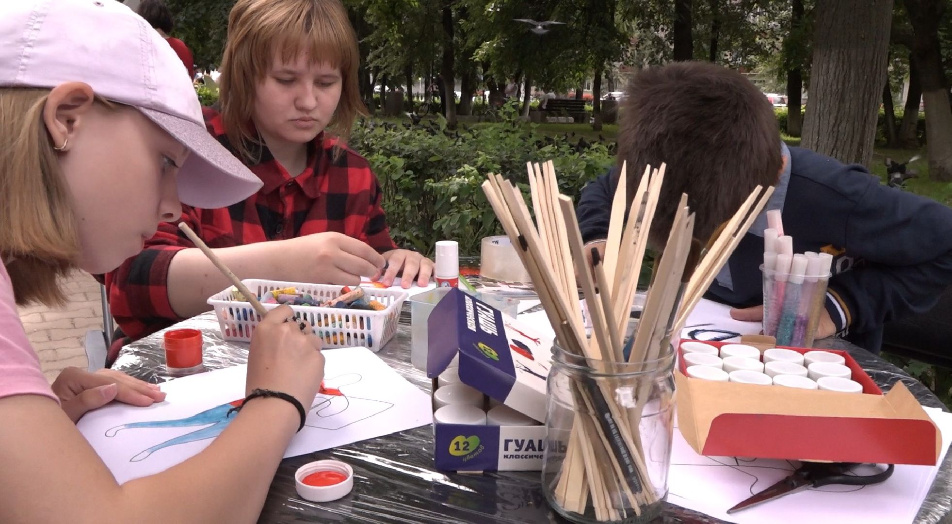 человек читающий, библиотека им Ахматовой, Домодедово,