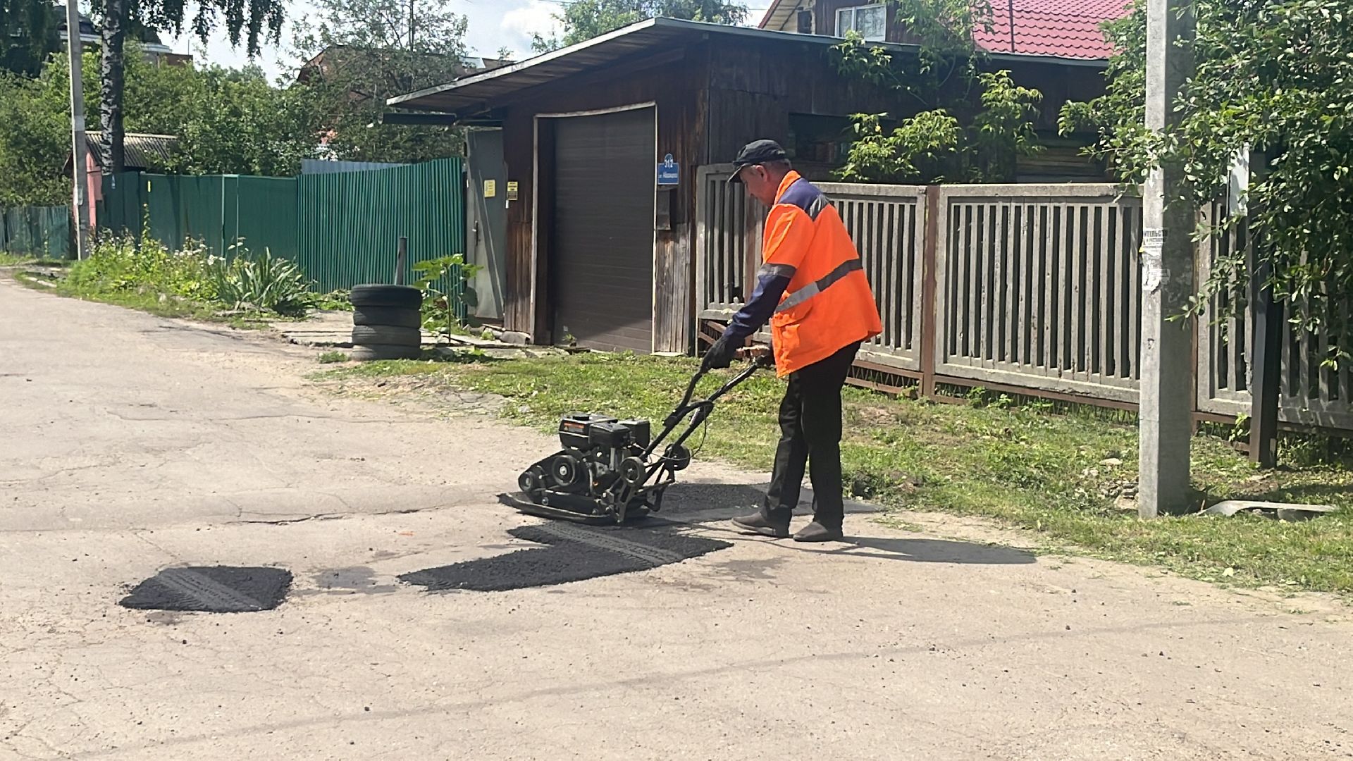 ямы, ямы на дорогах, ремонт, ремонт дорог, ремонт дороги, ямочный ремонт,