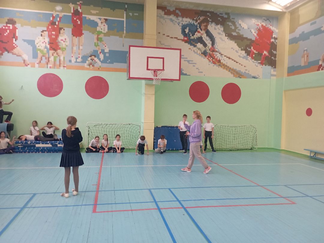 Дубна, общество