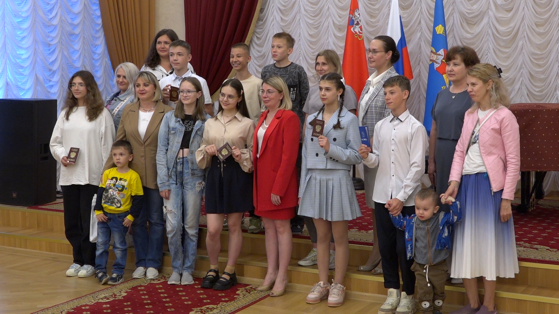 паспорт в 14 лет, паспорт гражданина рф, вручение паспорта, торжественное вручение паспорта, Власиха Дворец культуры,