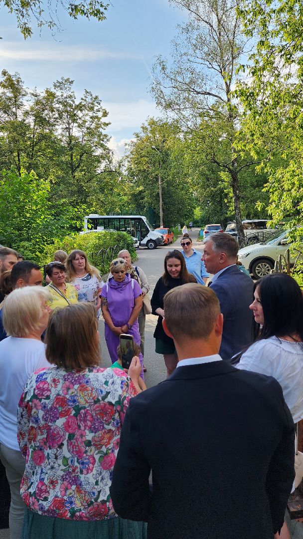 борис аубакиров, выездная администрация, колонны, ремонт, въездная группа, ул Чкалова, ул Маяковского, ул Советская, дворовая территория,