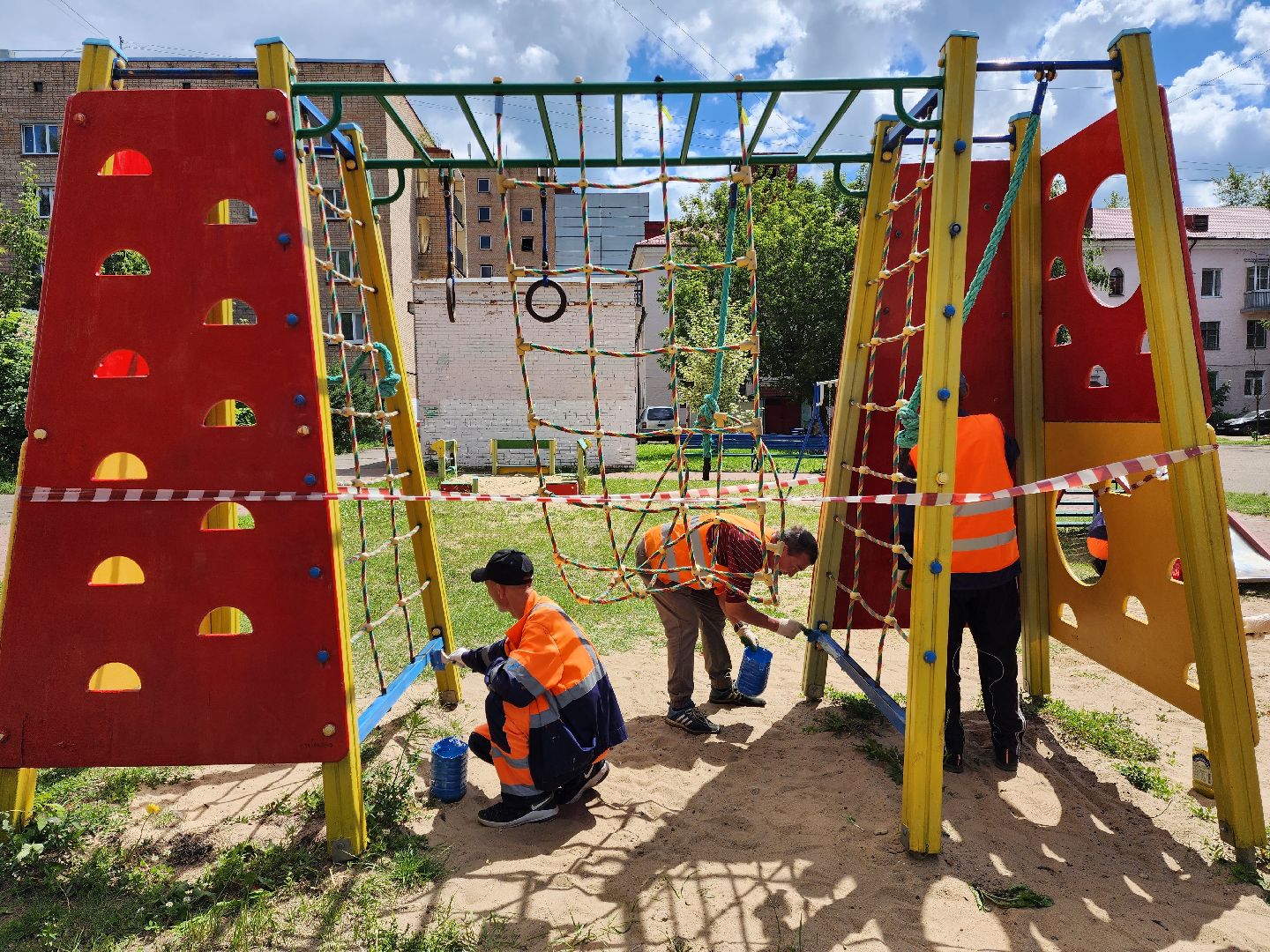 раменское, благоустройство, покраска детских площадок, двор на Михалевича 33-35,