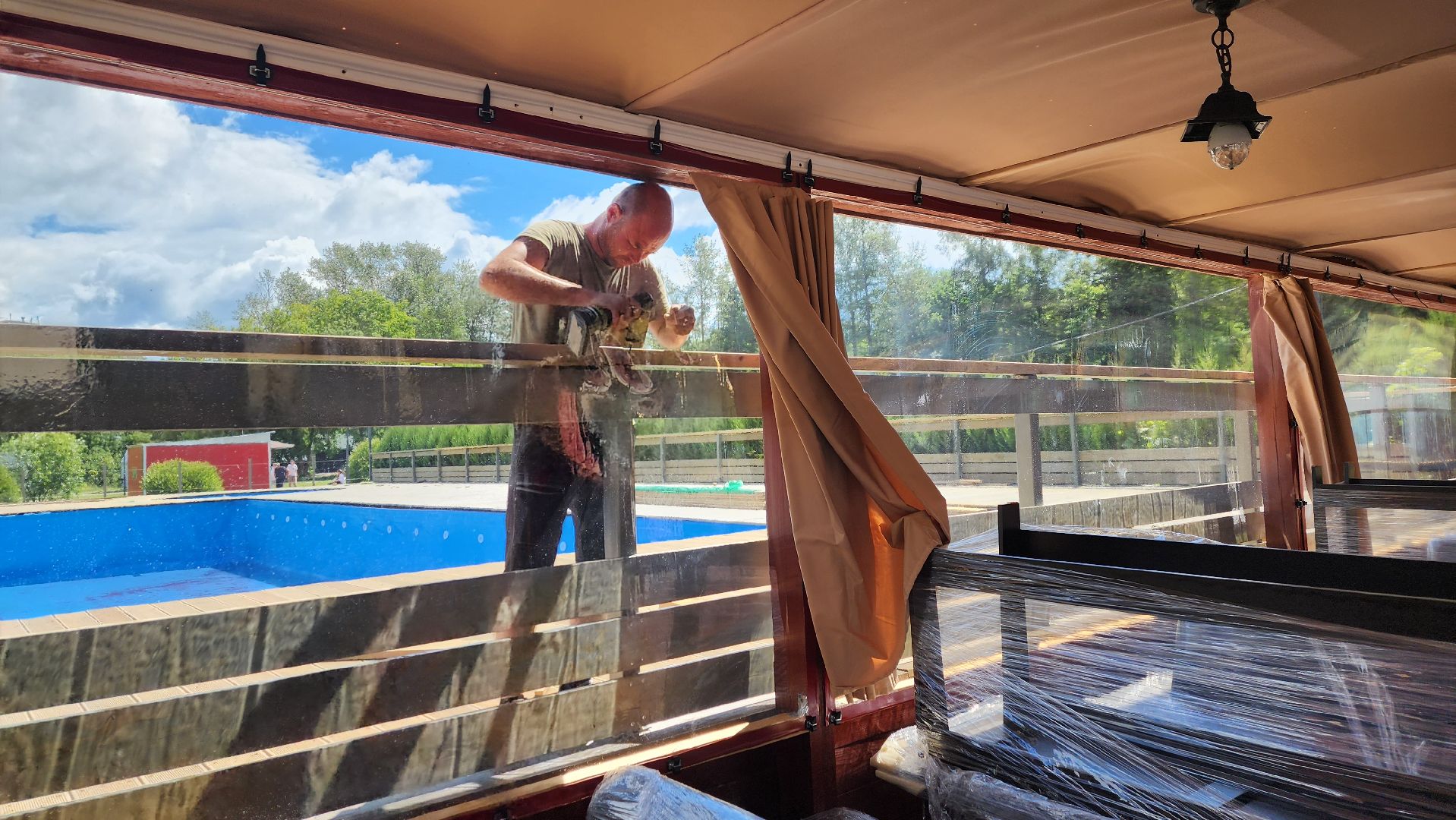 Солнечногорск, озеро сенеж, туризм, бассейн, пляжная зона,