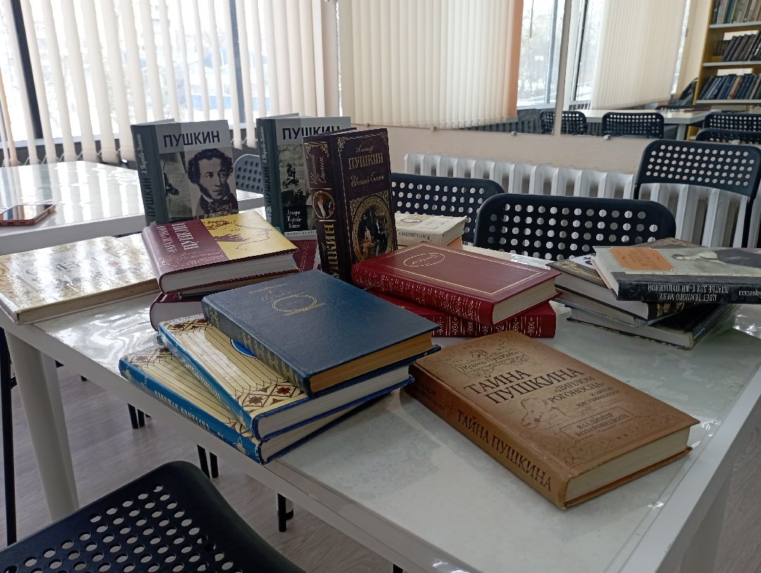 Дубна, общество