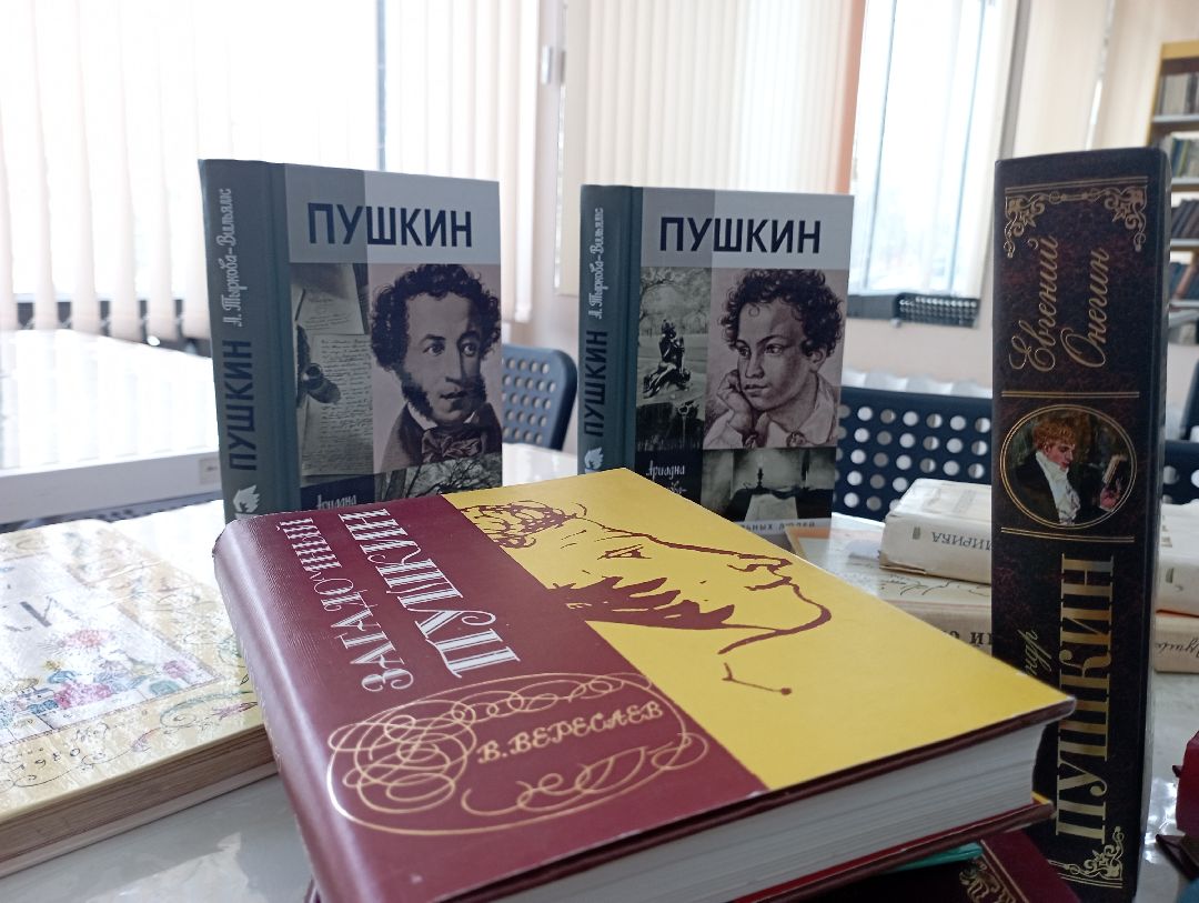 Дубна, общество