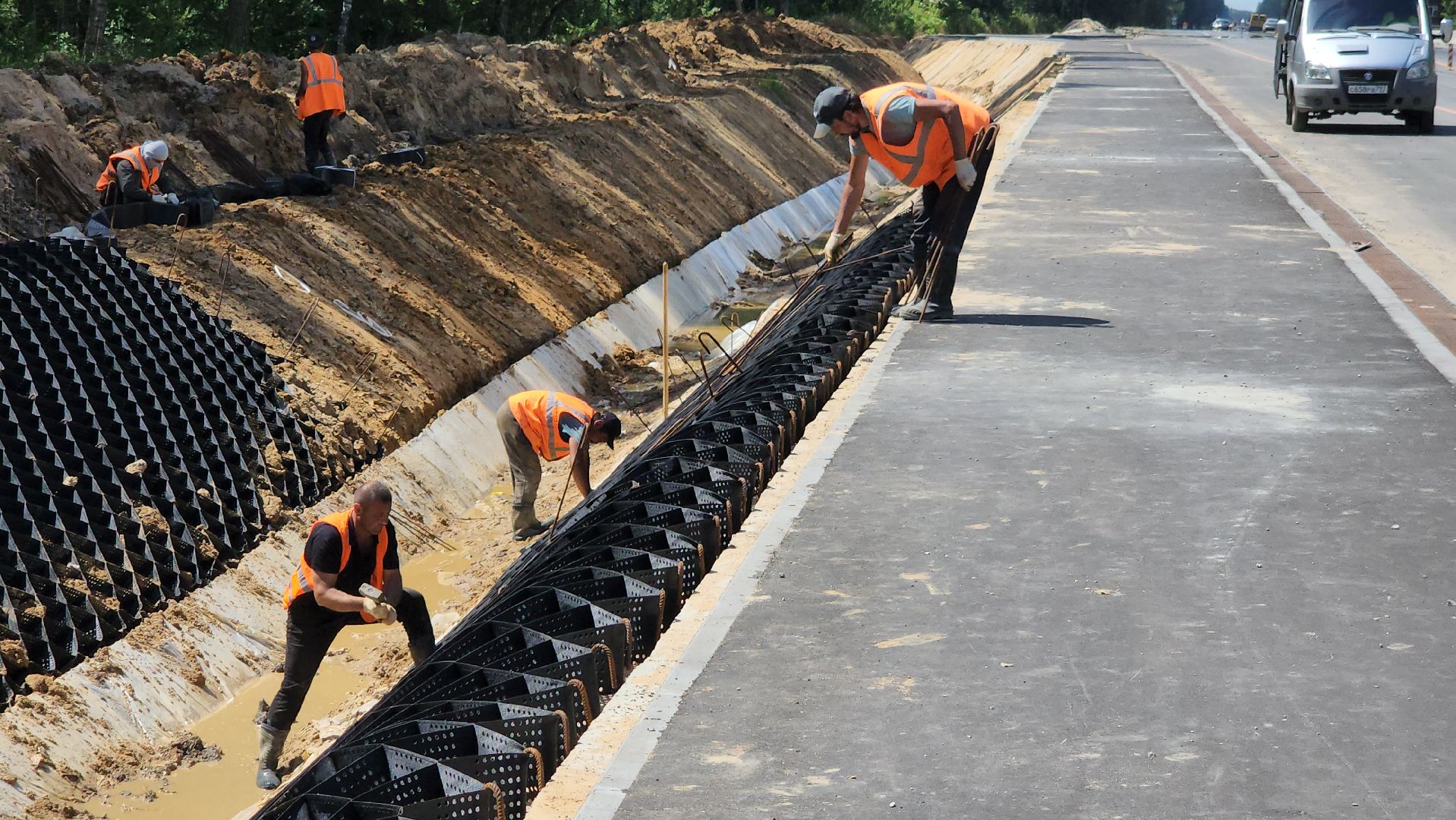 серпухов, трасса А108, строительство дорог, московское большое кольцо, георешетка,