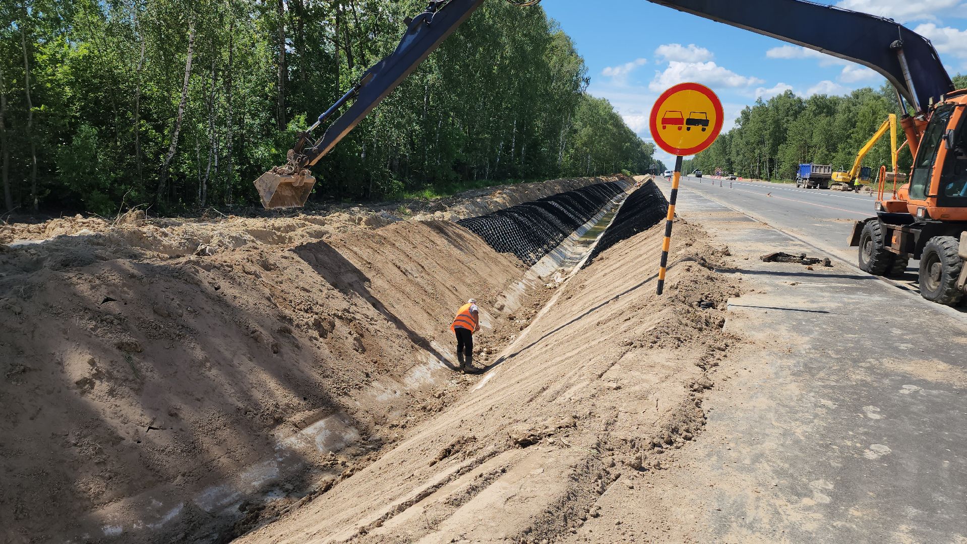 серпухов, трасса А108, строительство дорог, московское большое кольцо, георешетка,